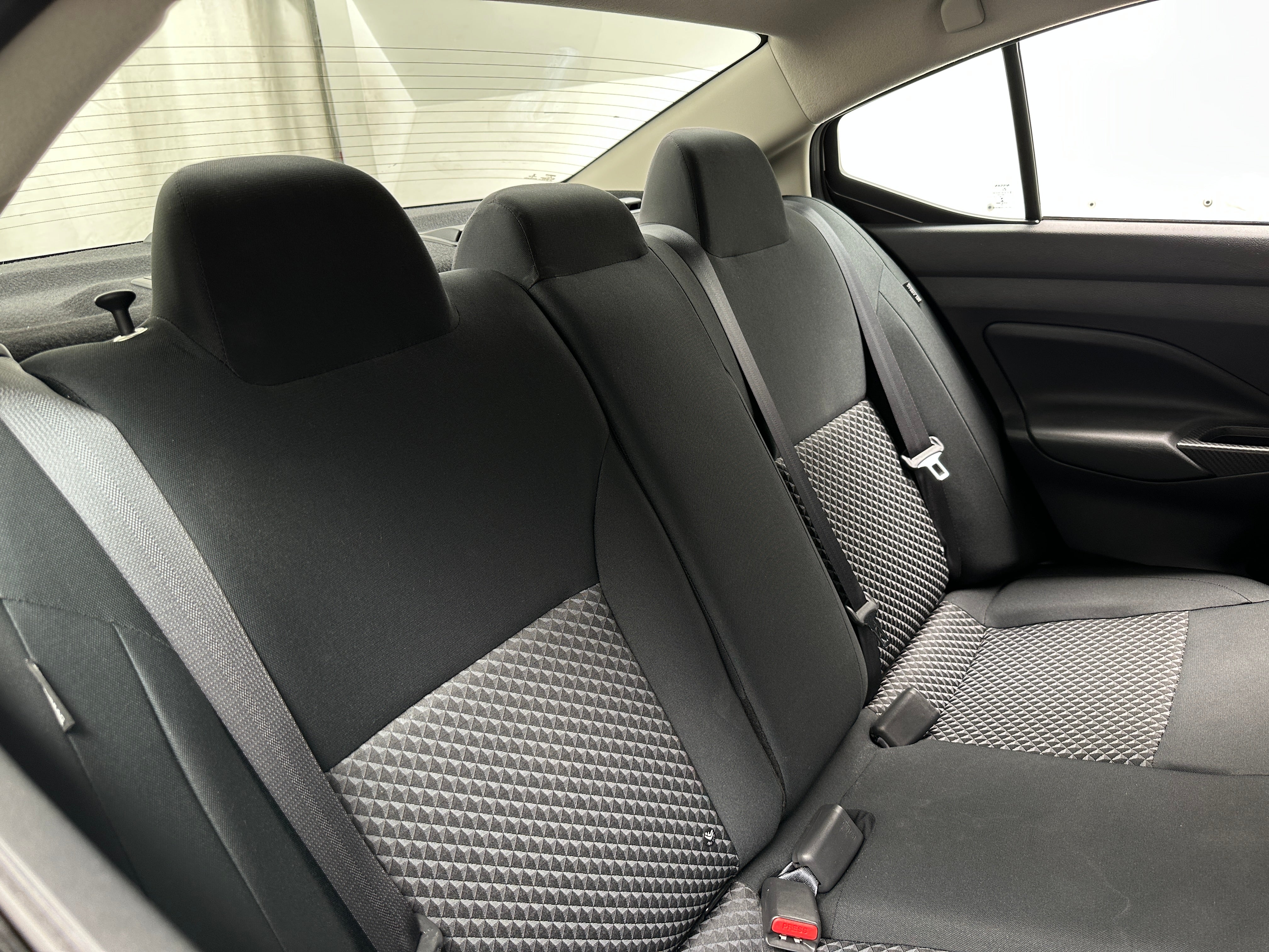 2021 Nissan Versa S 6