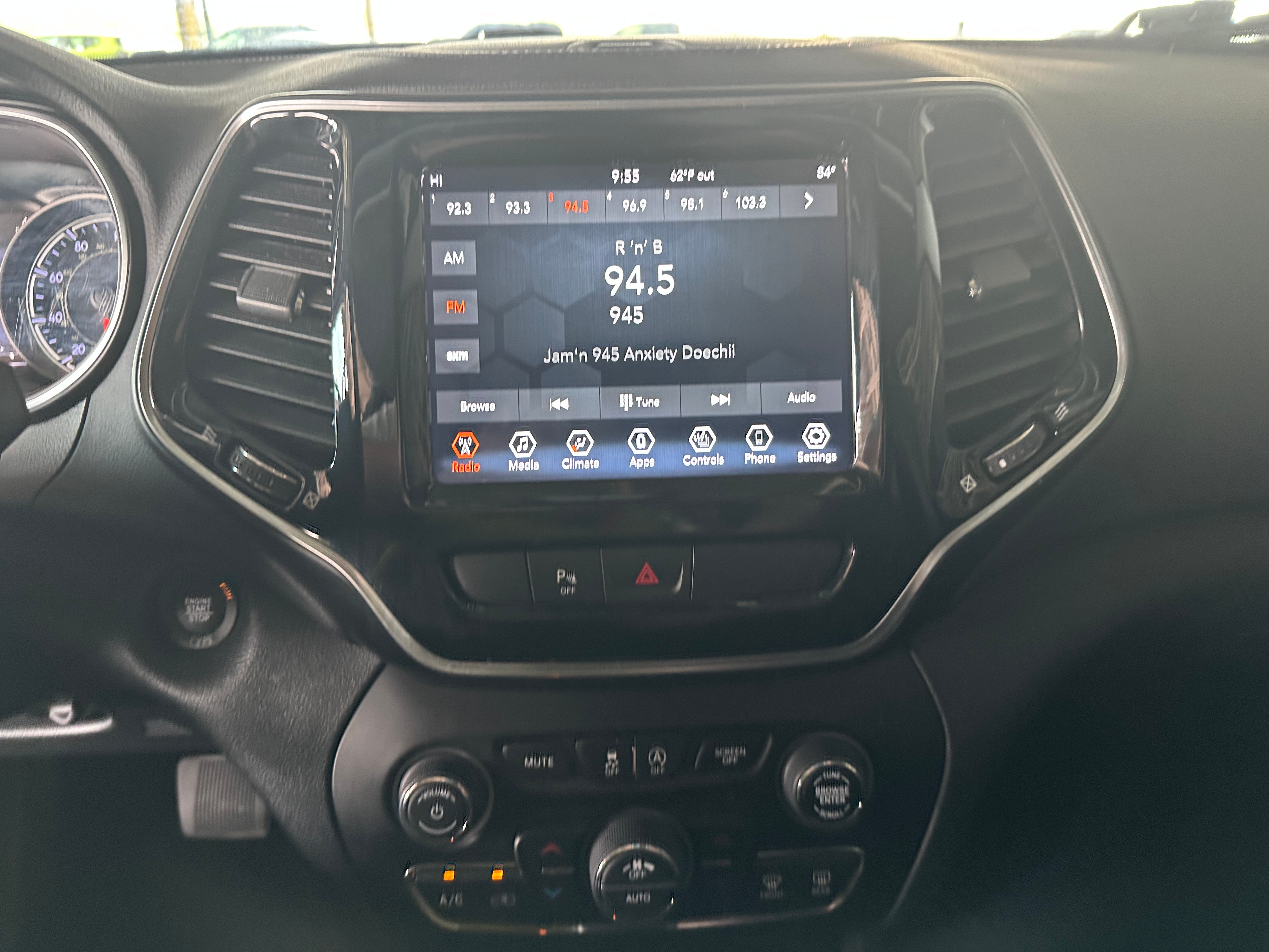 2019 Jeep Cherokee Limited Edition 3