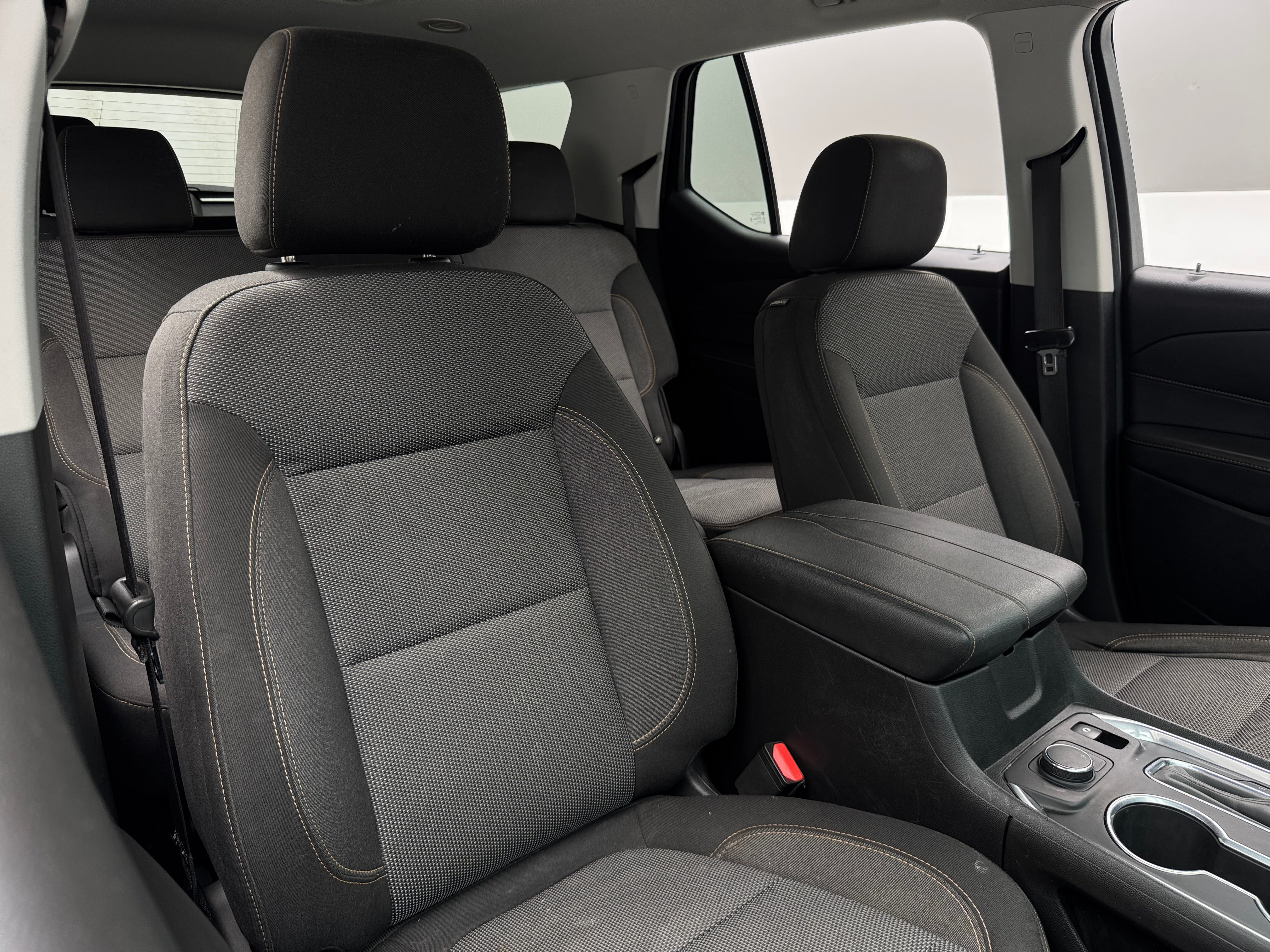 2019 Chevrolet Traverse LS 2