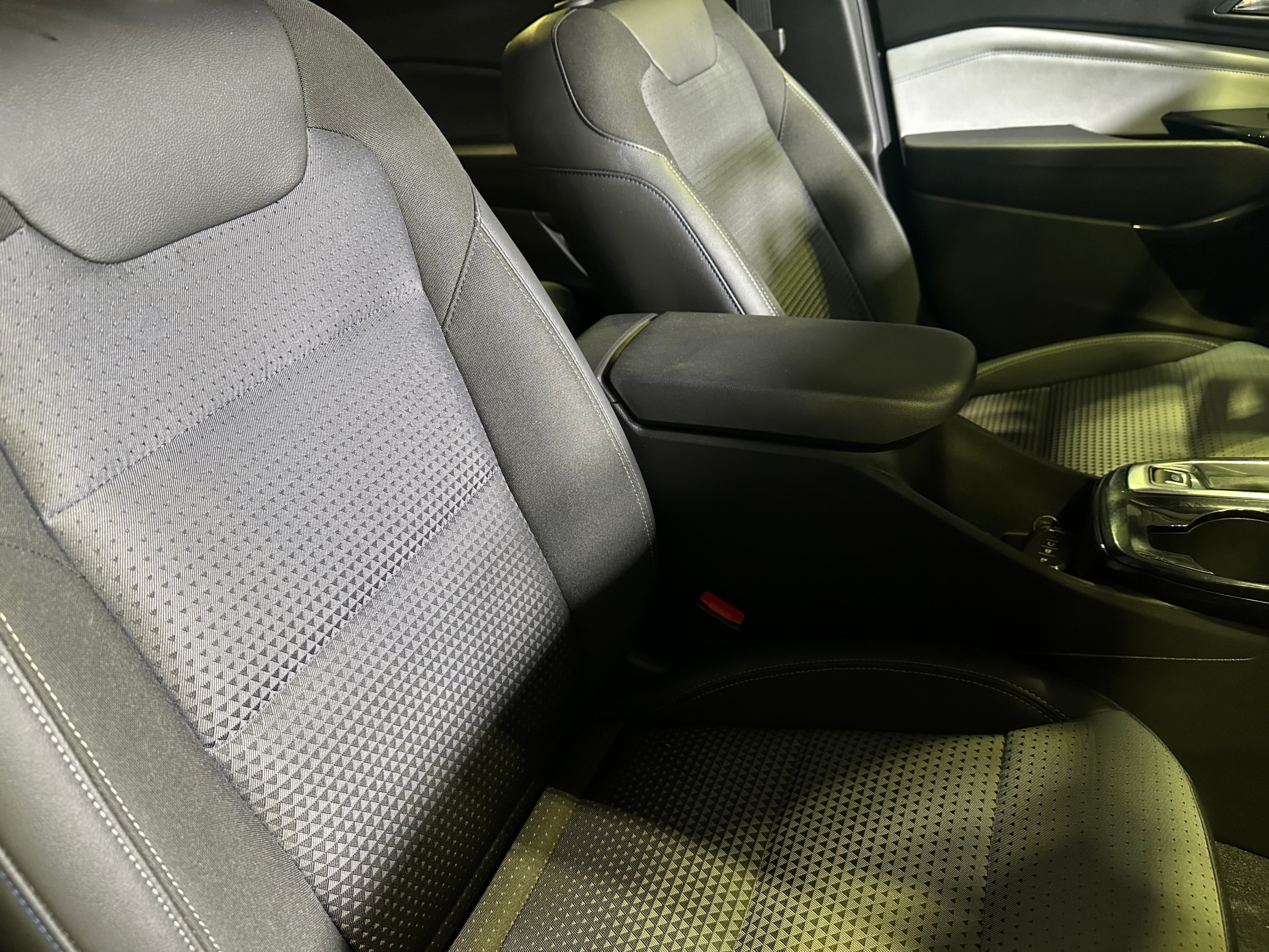 2025 Chevrolet Trax LT 2