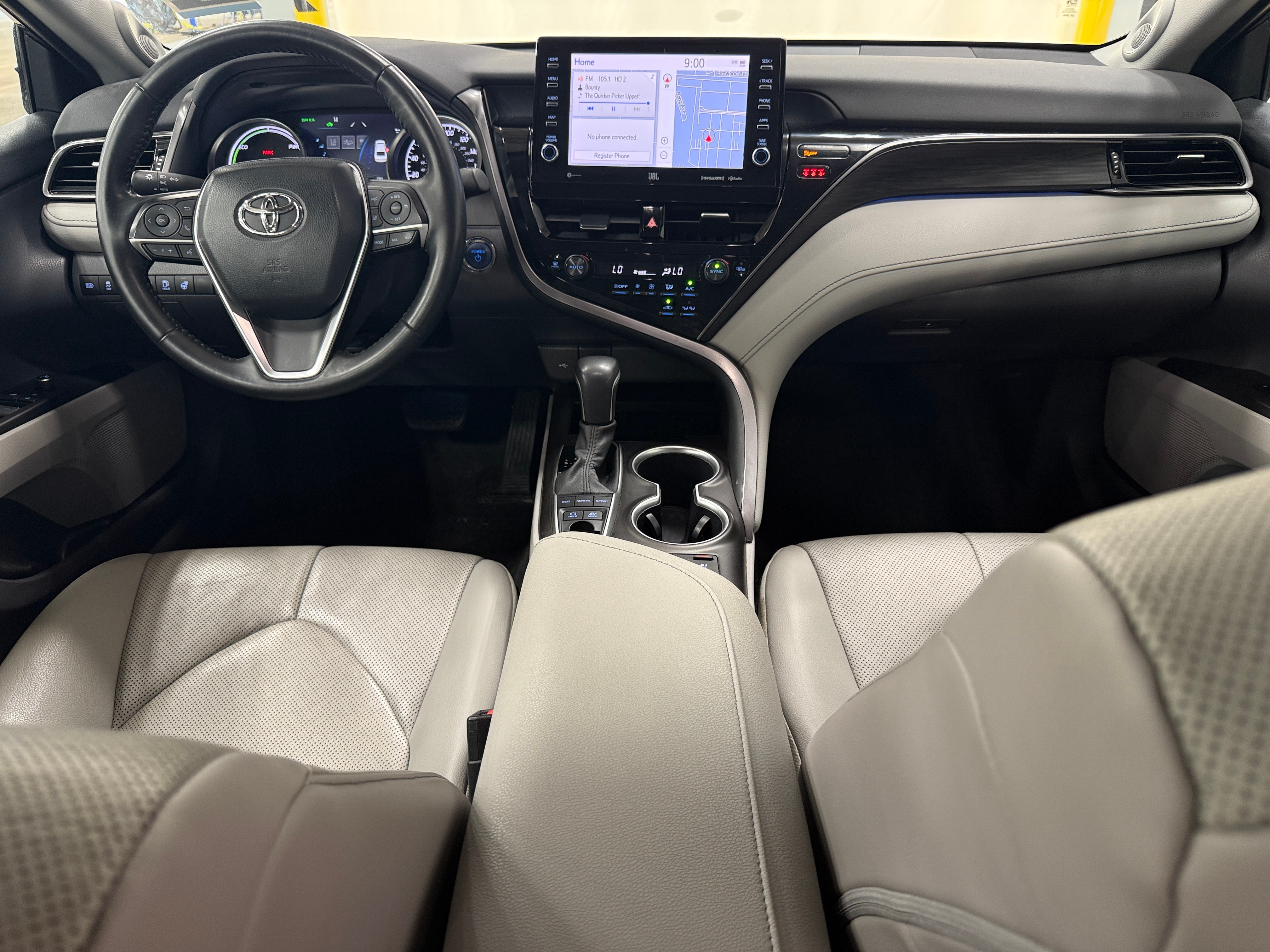 2021 Toyota Camry XLE 2