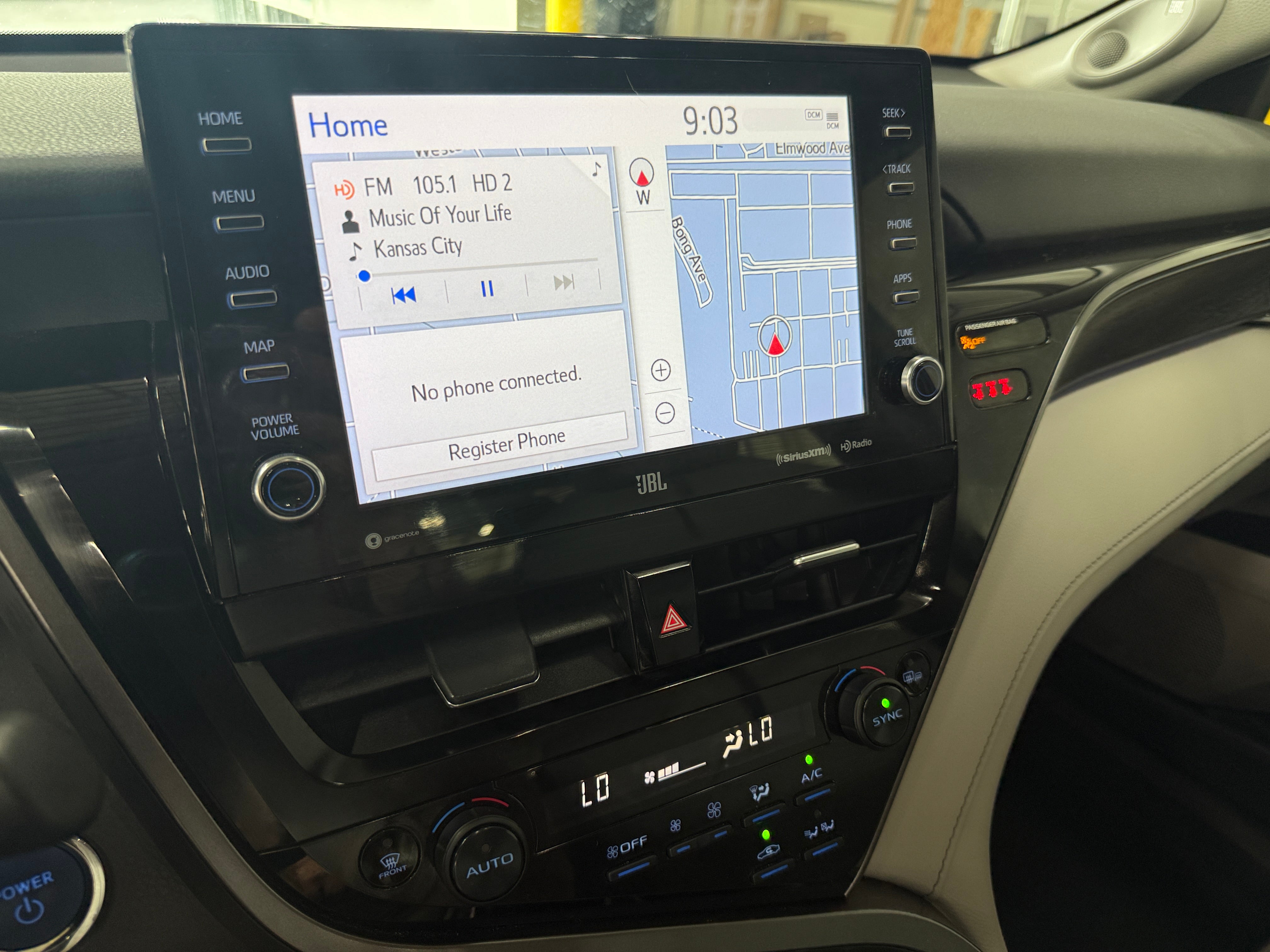 2021 Toyota Camry XLE 3
