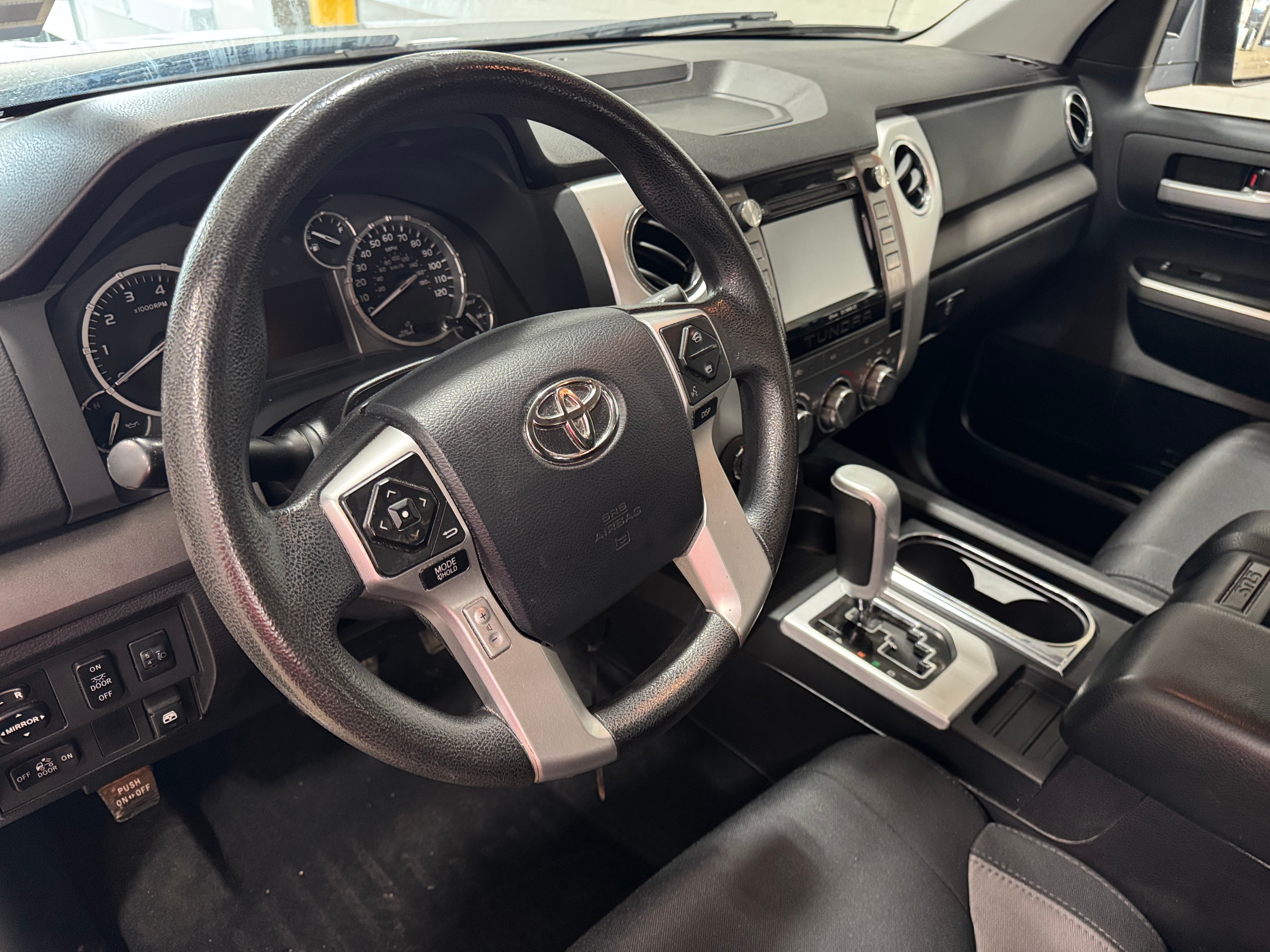 2014 Toyota Tundra SR5 3