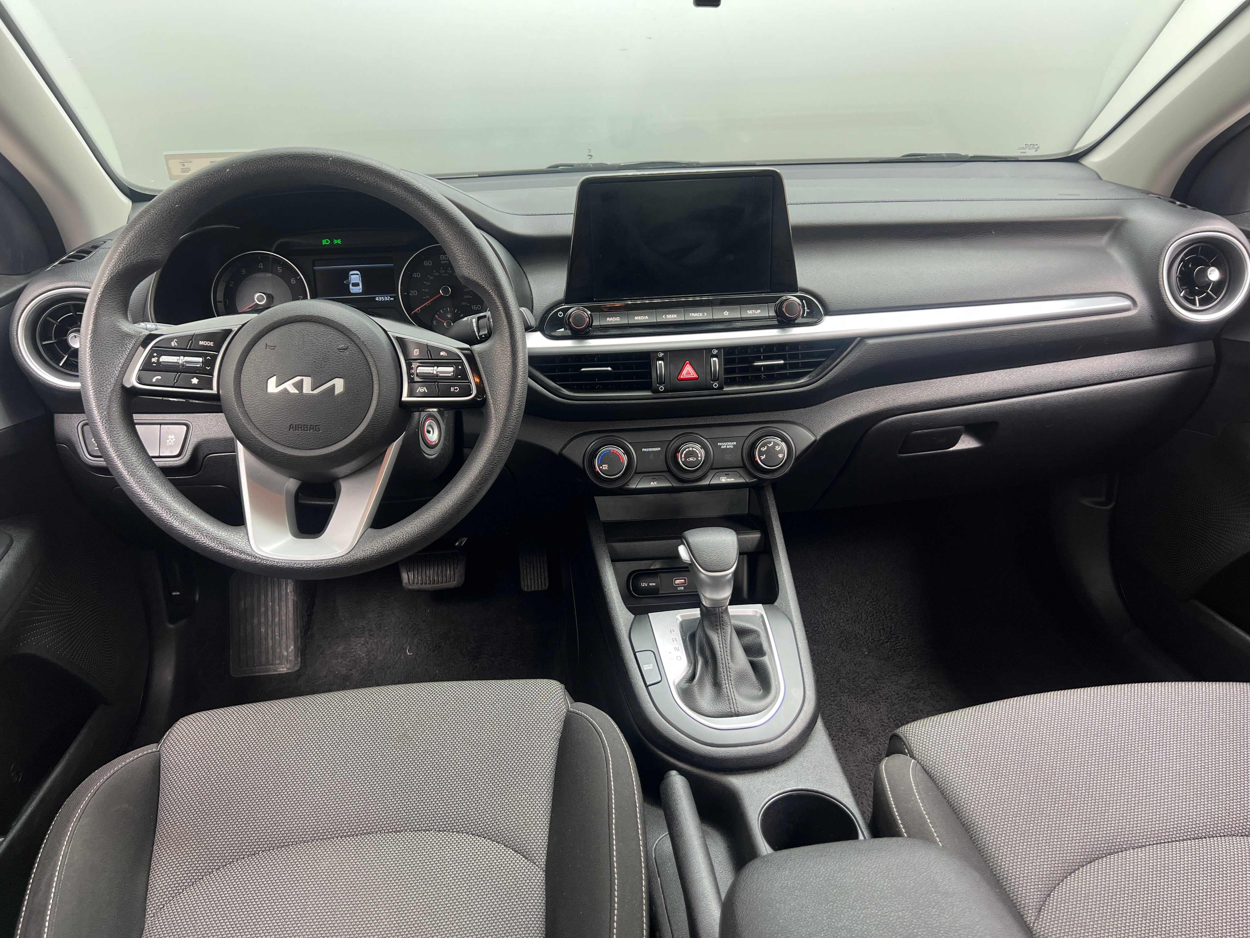 2023 Kia Forte LXS 3