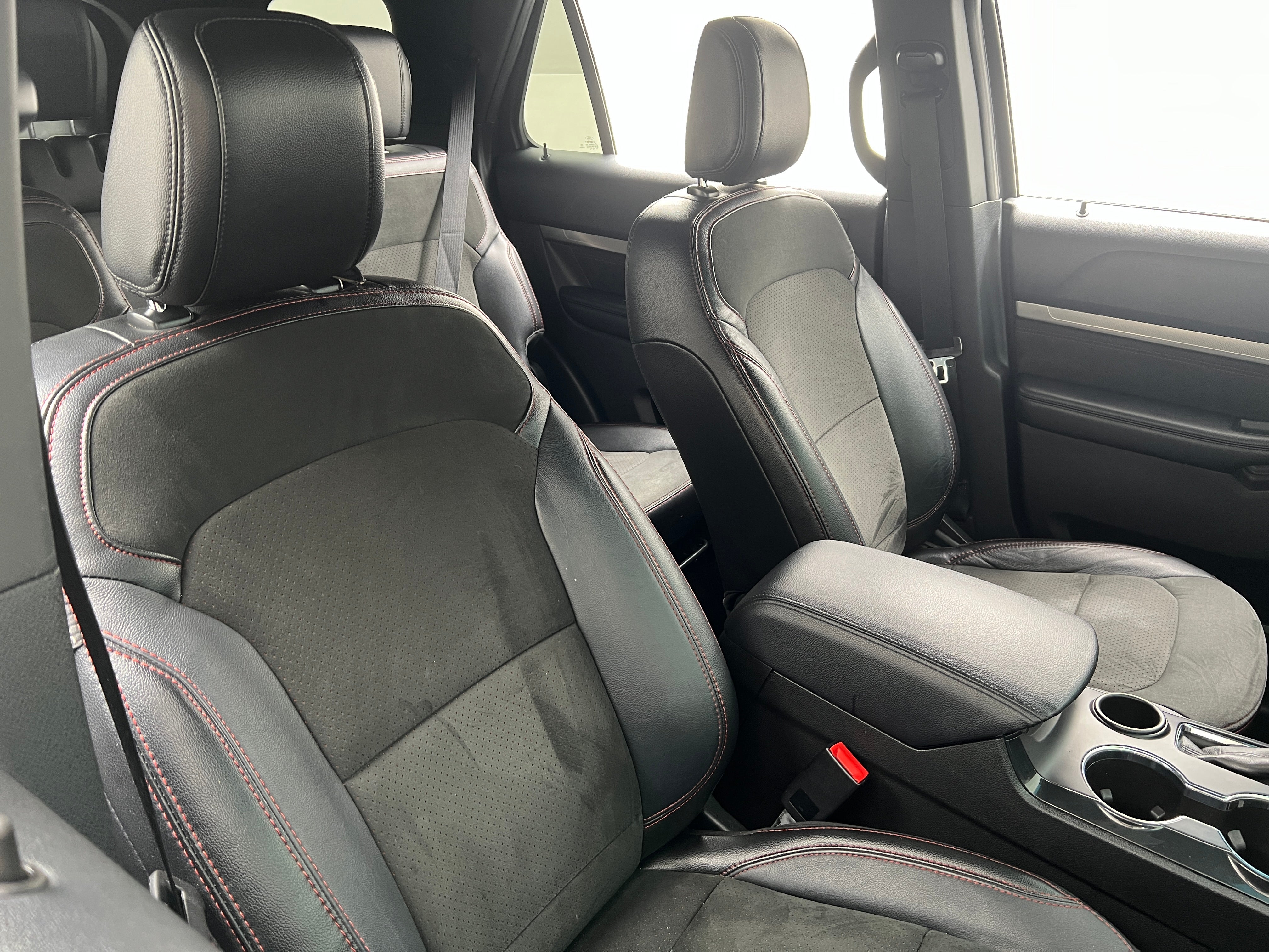 2018 Ford Explorer XLT 2