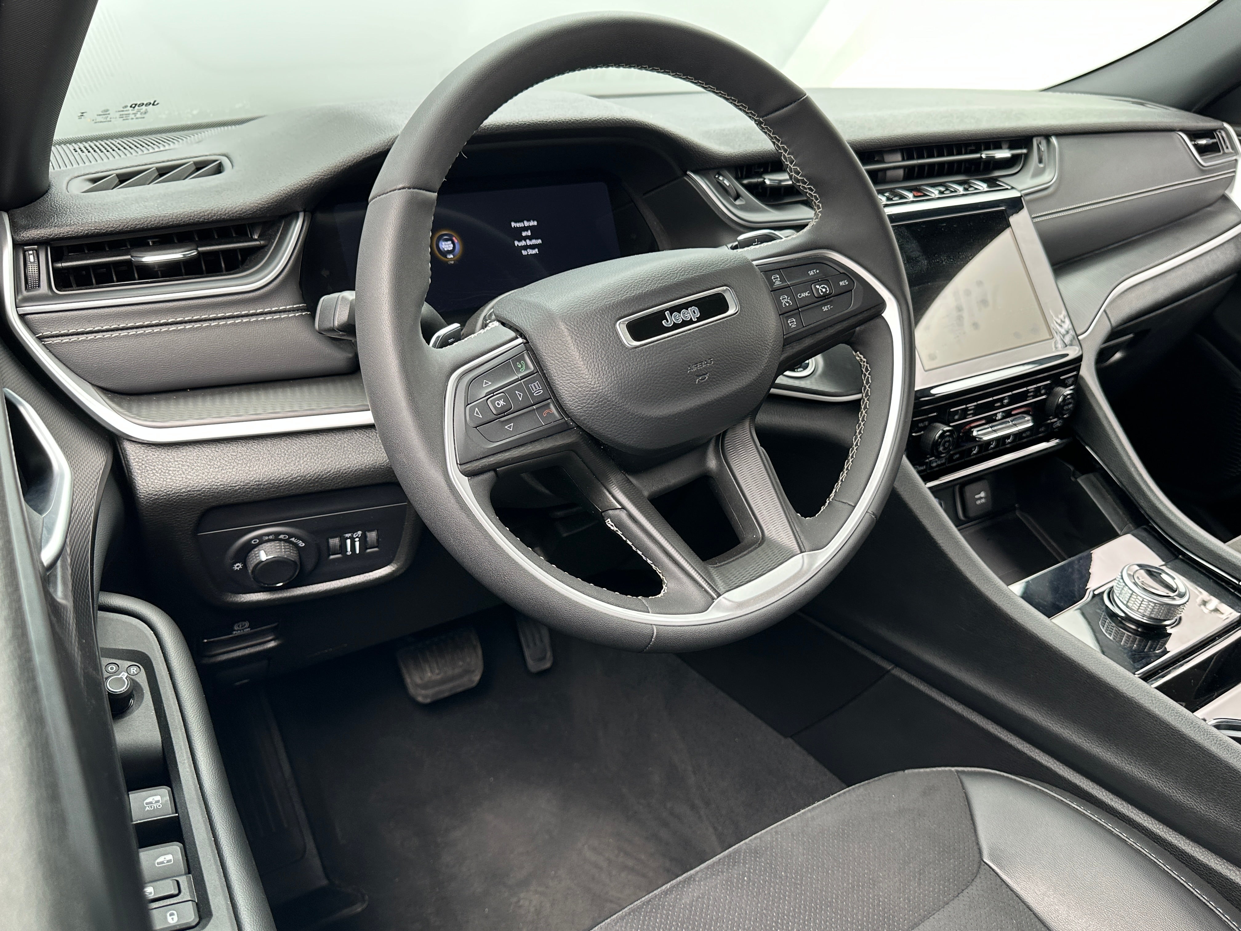 2023 Jeep Grand Cherokee L Altitude 2