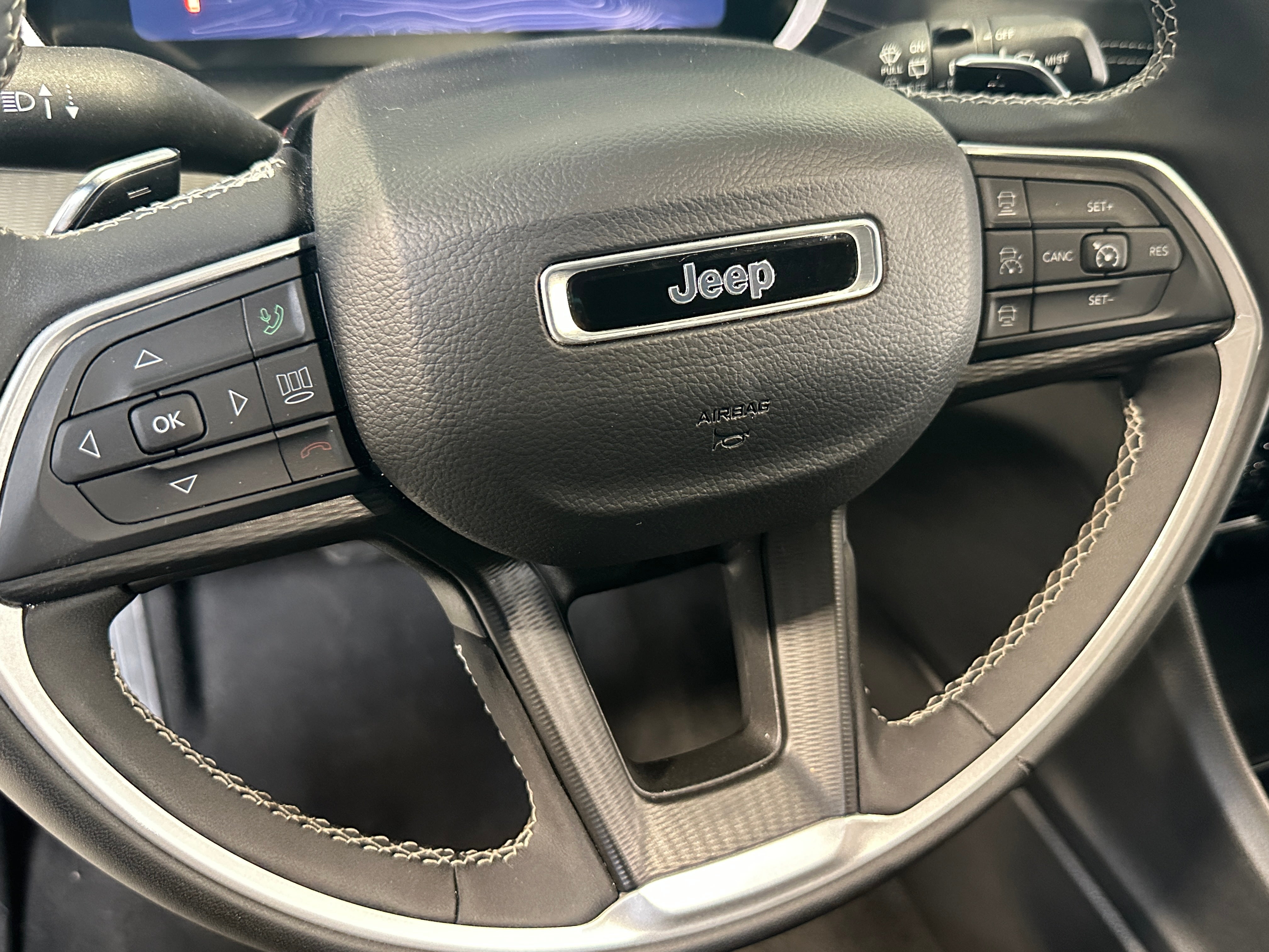 2023 Jeep Grand Cherokee L Altitude 4