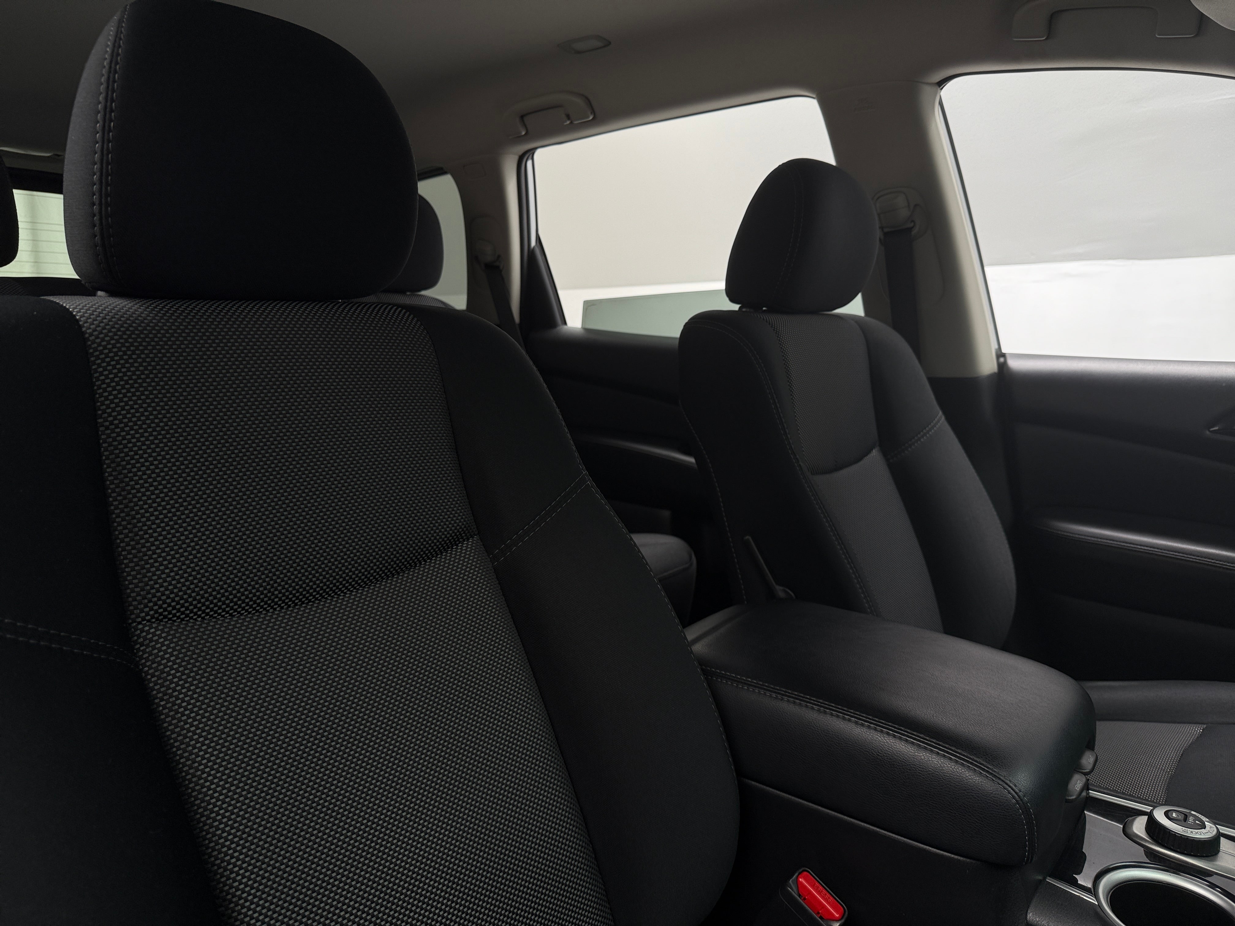 2019 Nissan Pathfinder SV 2