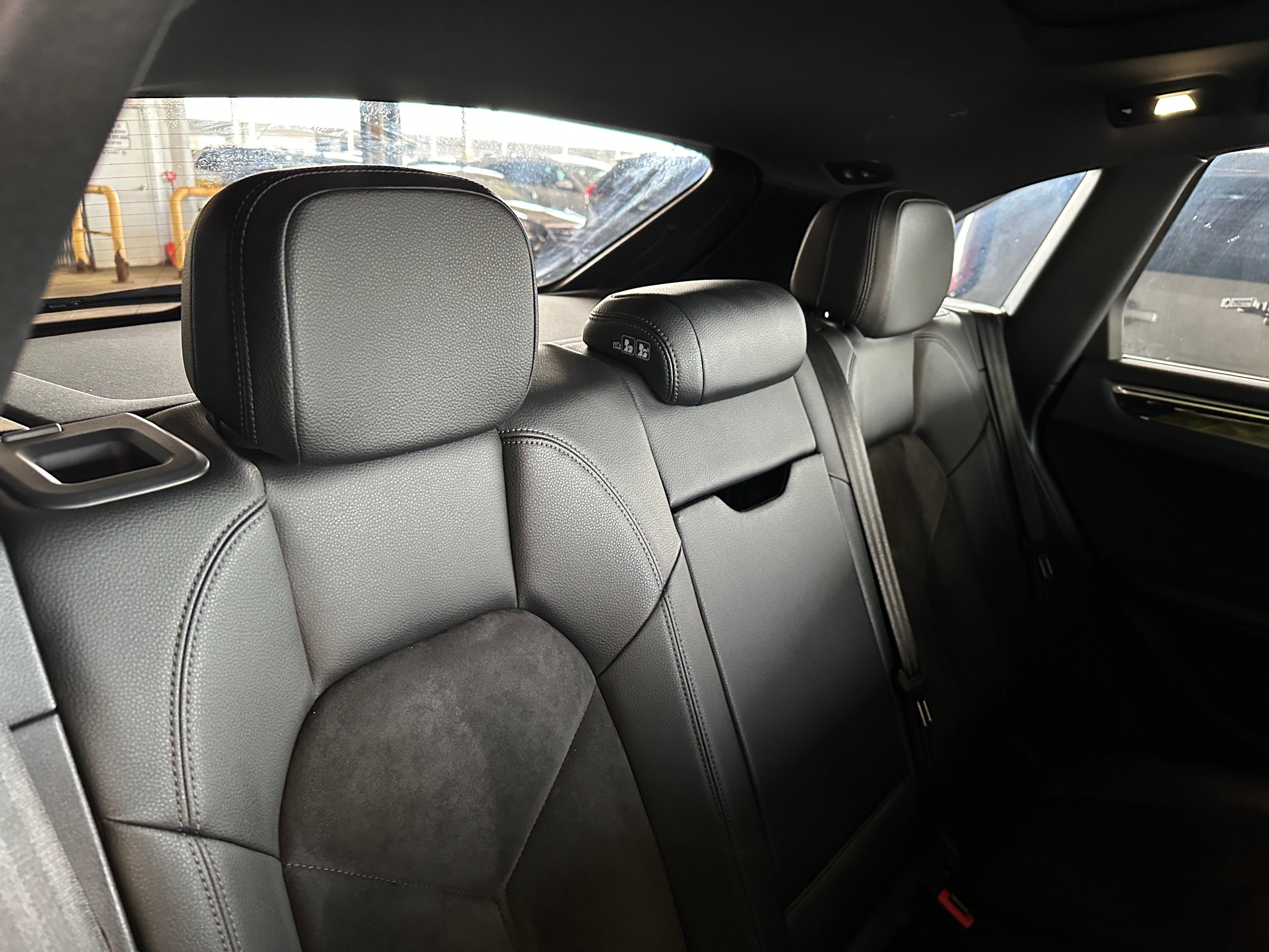 2018 Porsche Macan Base 5