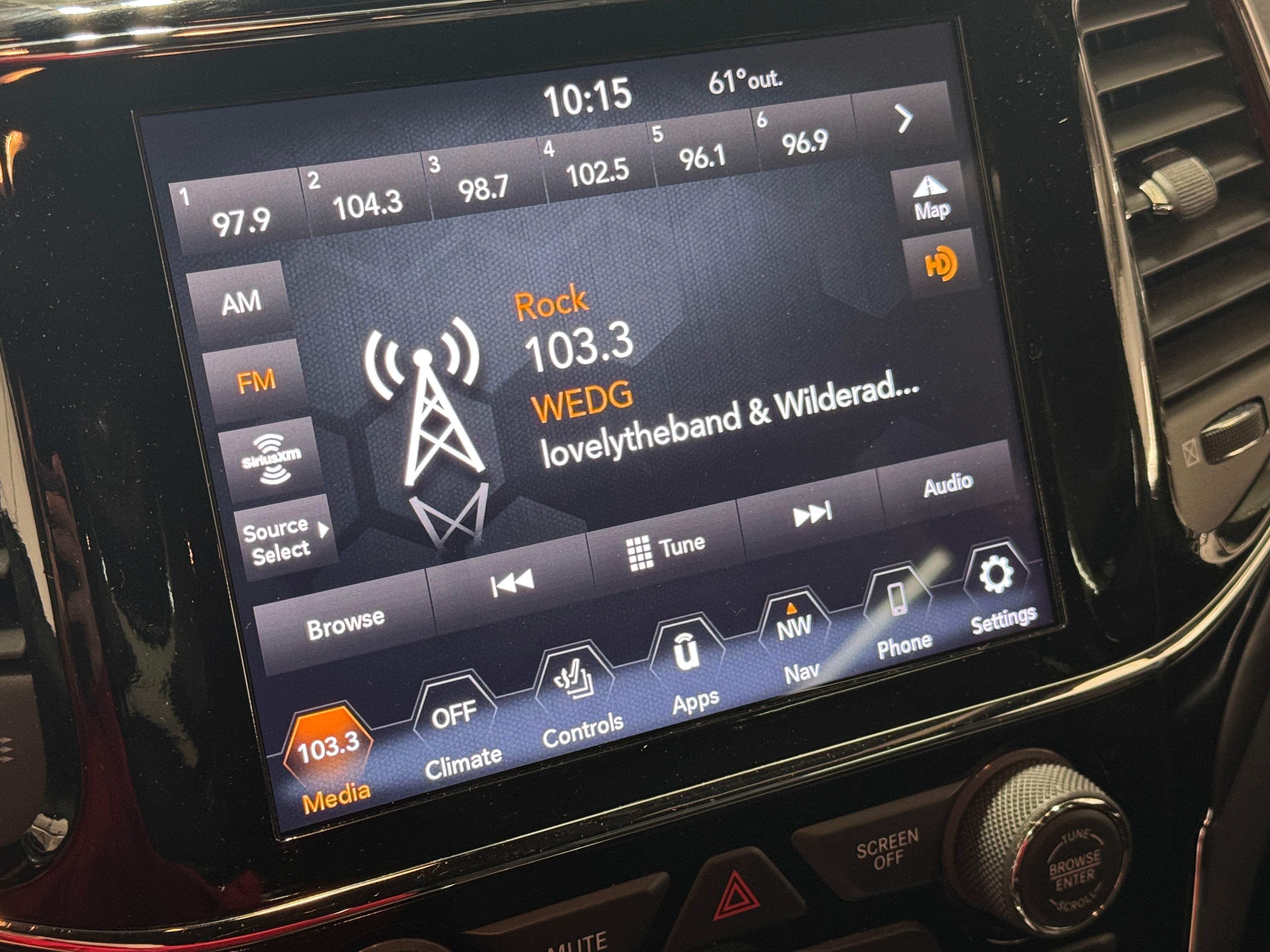 2020 Jeep Grand Cherokee Altitude 3