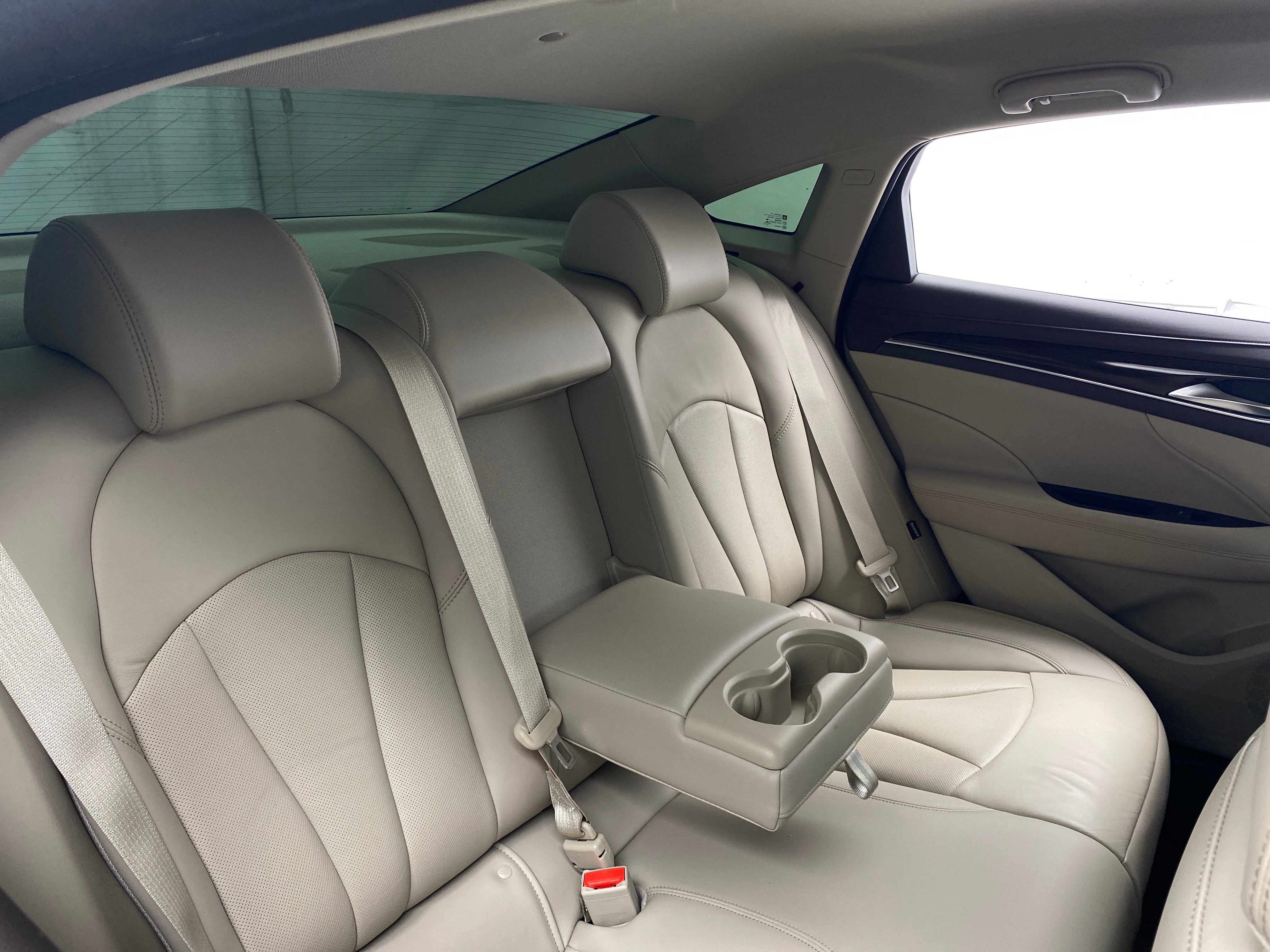 2017 Buick LaCrosse Essence 5