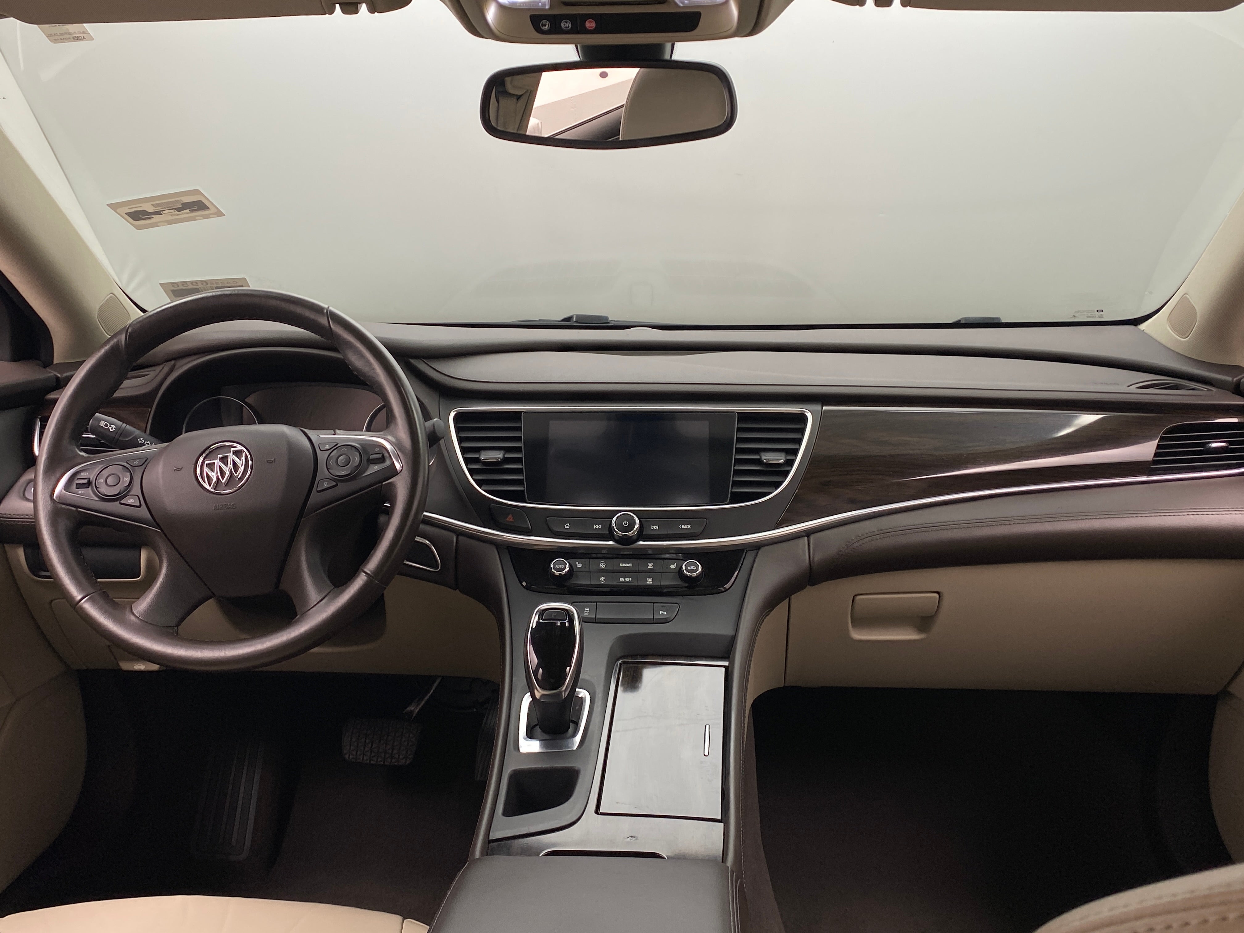 2017 Buick LaCrosse Essence 2