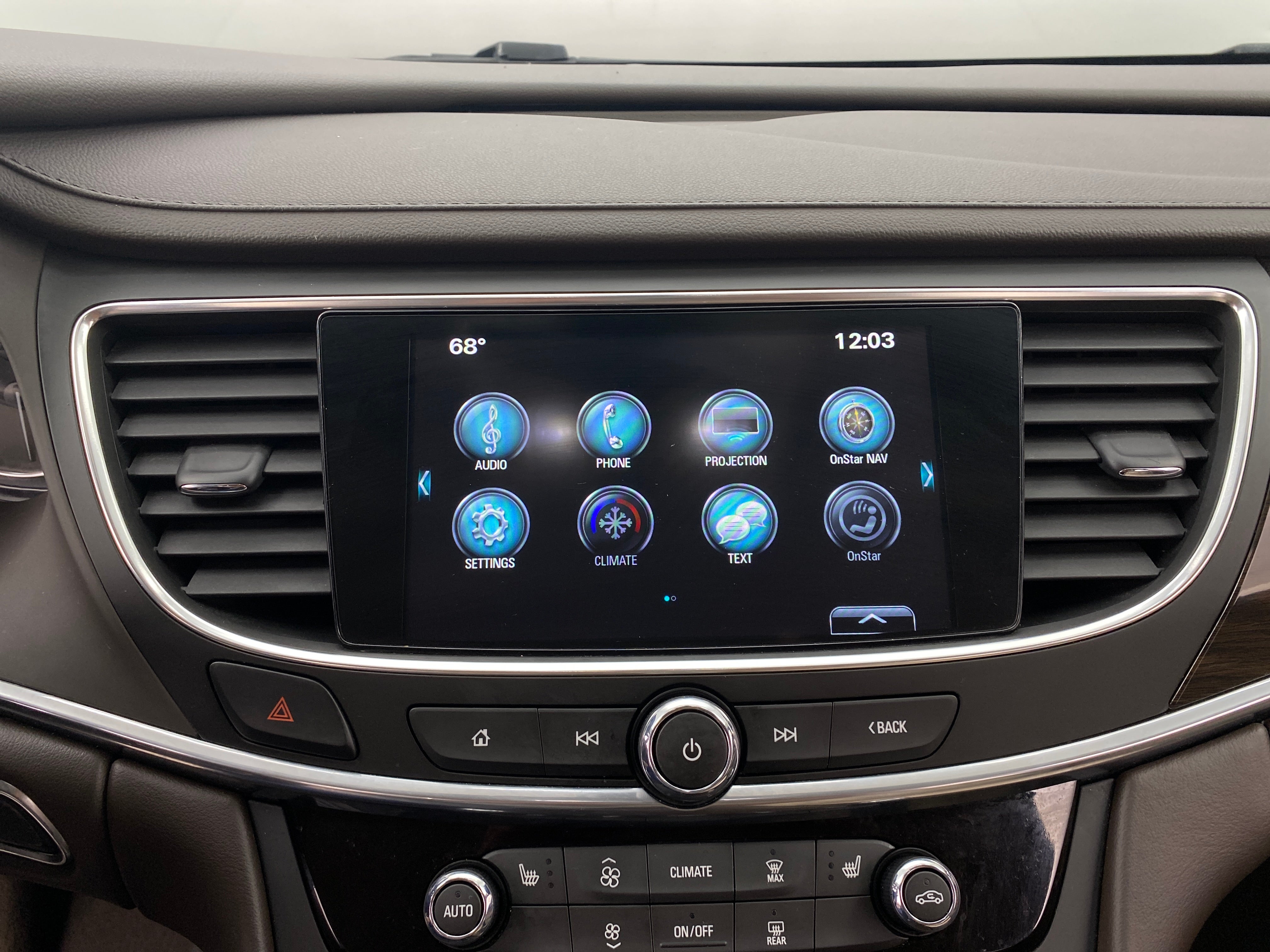 2017 Buick LaCrosse Essence 3