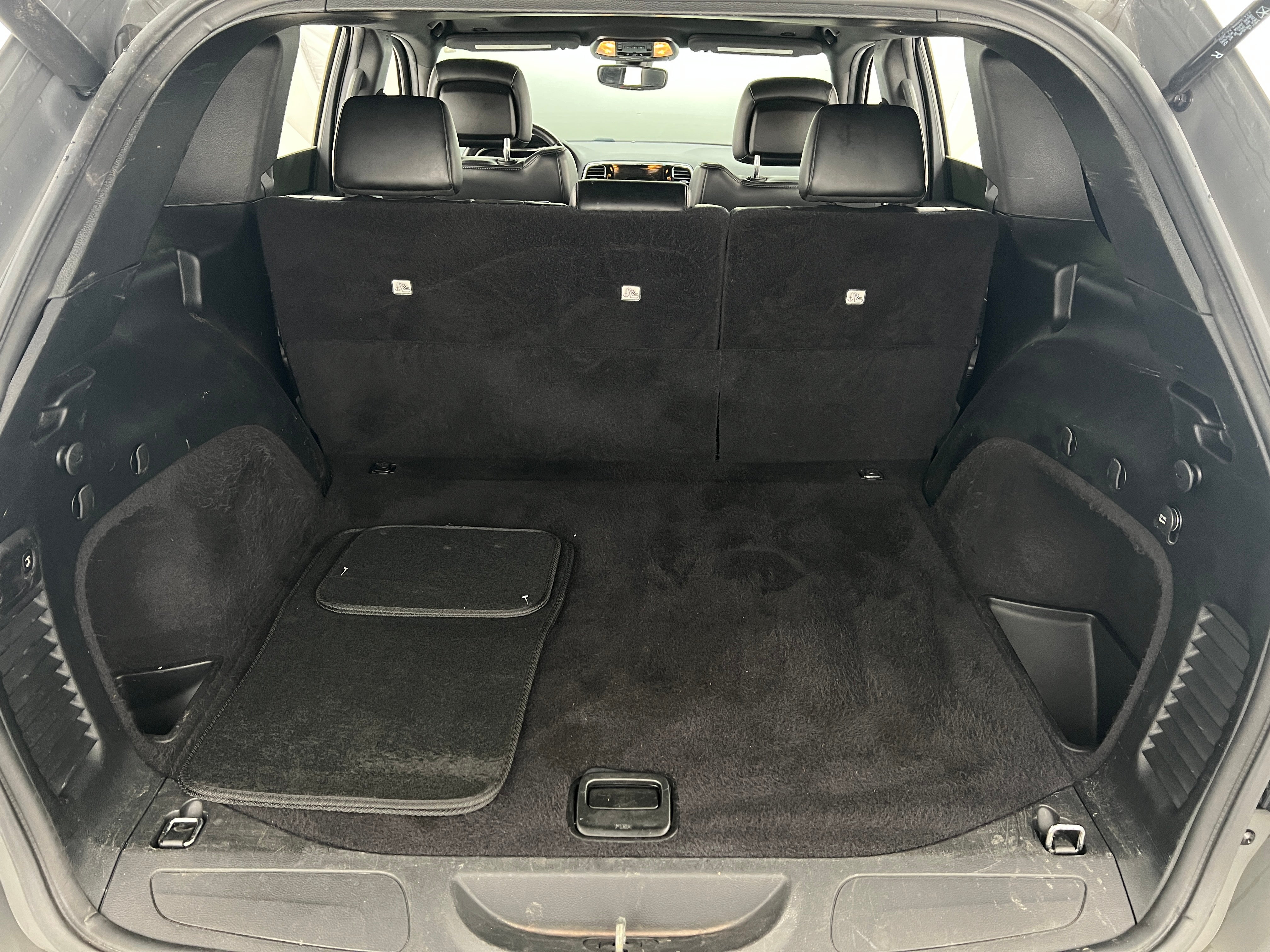 2019 Jeep Grand Cherokee Altitude 6