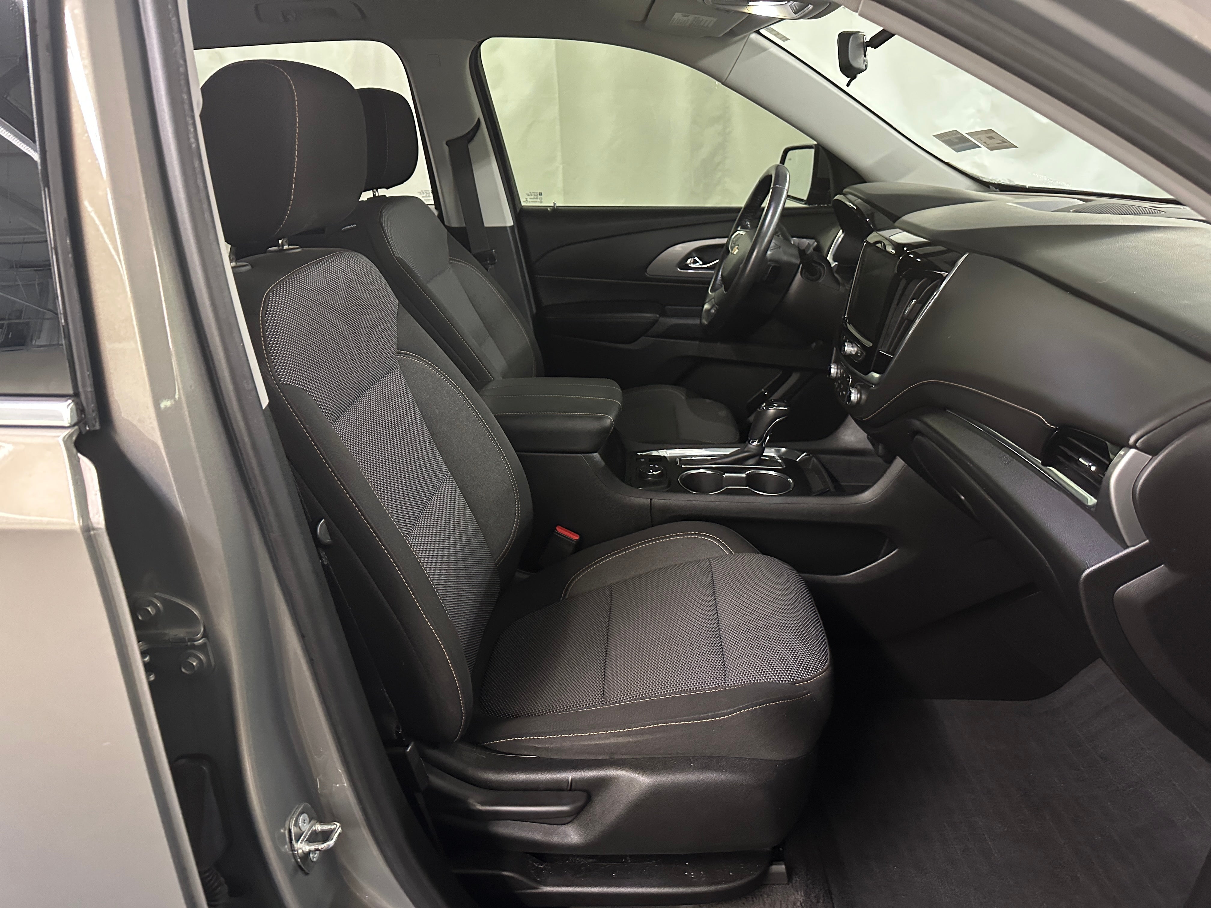 2018 Chevrolet Traverse LT 2
