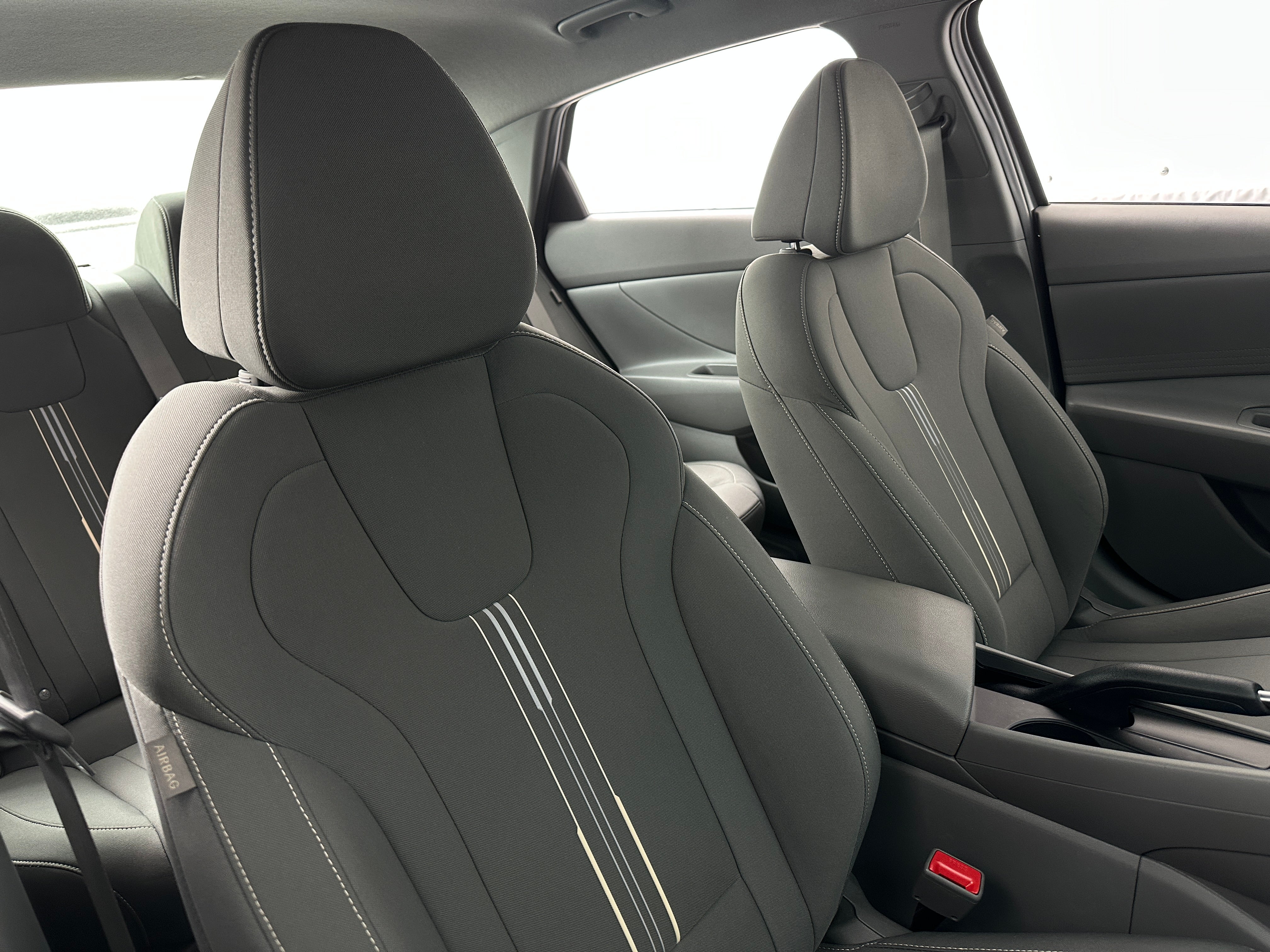 2024 Hyundai Elantra SEL 2