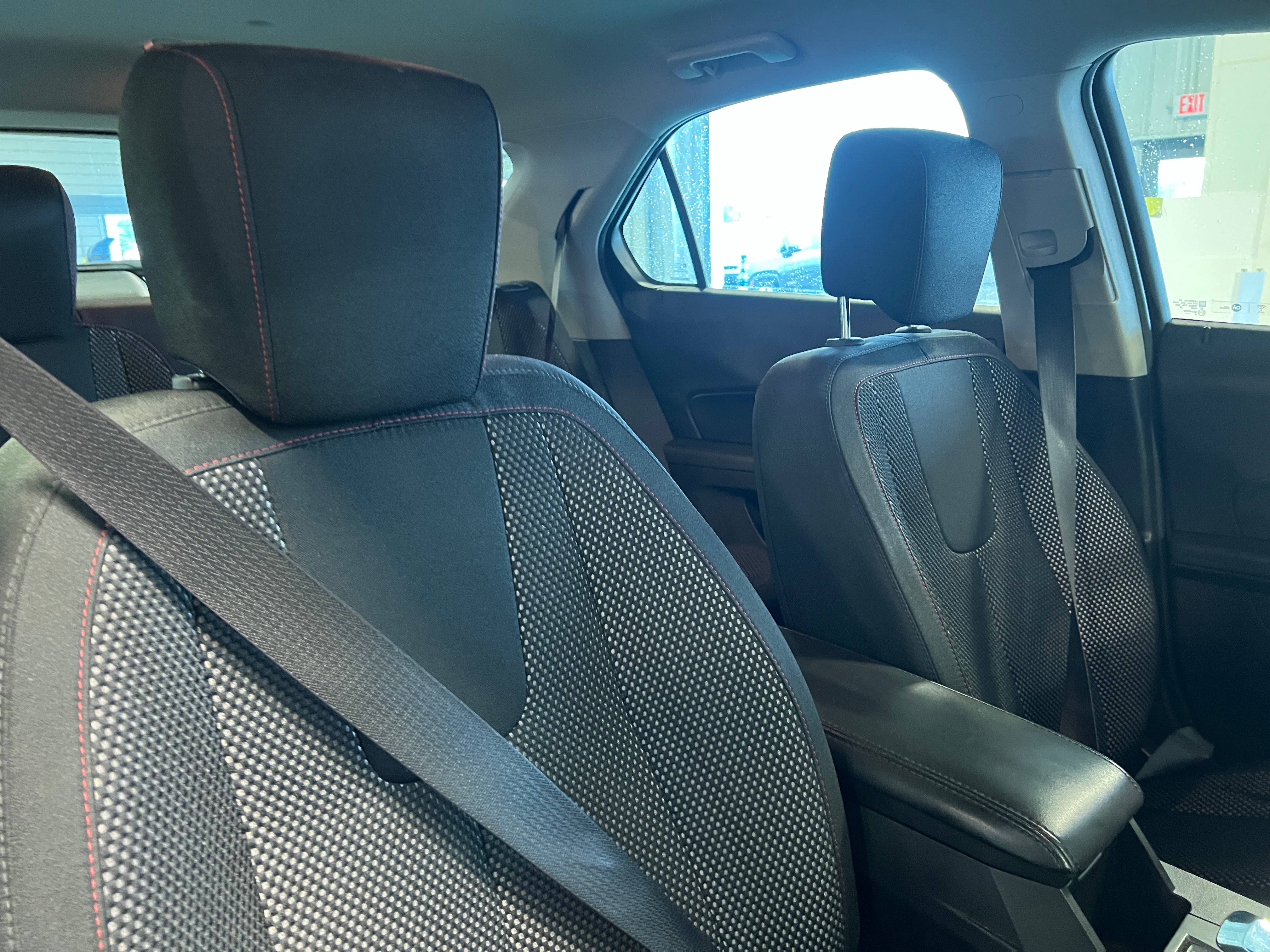 2017 Chevrolet Equinox LS 2