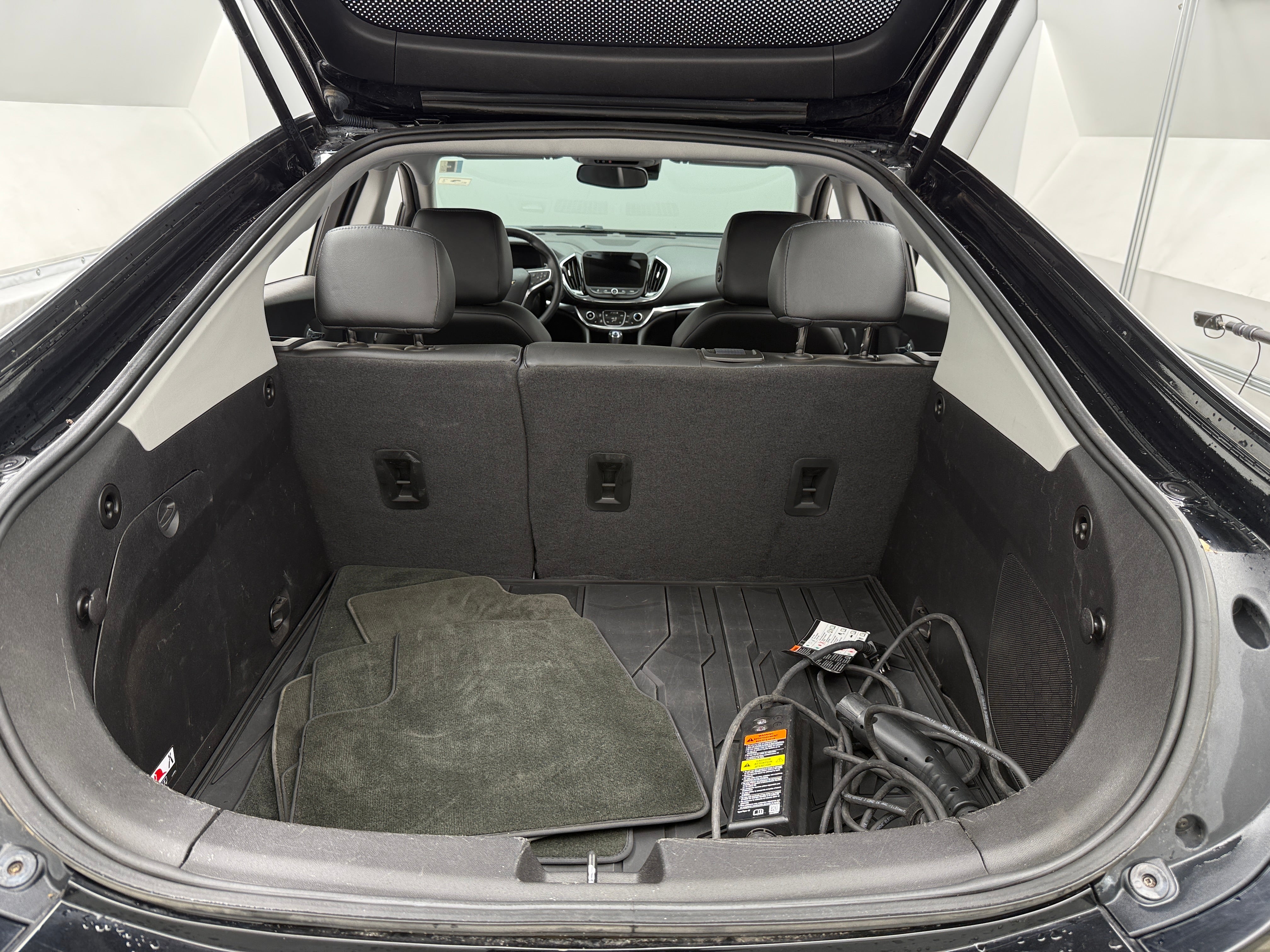 Thumbnail: 2017 Chevrolet Volt - 6