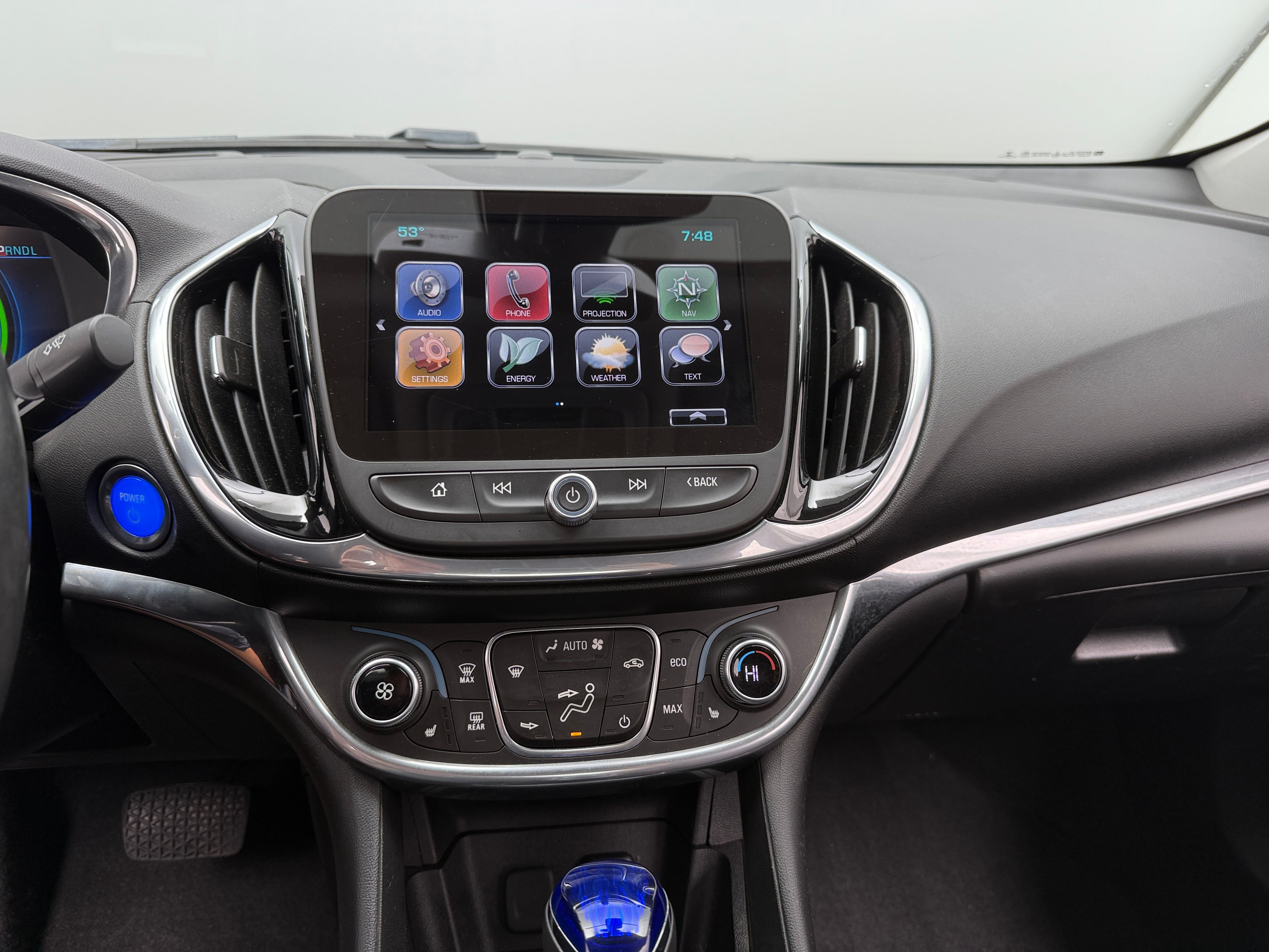 Thumbnail: 2017 Chevrolet Volt - 3