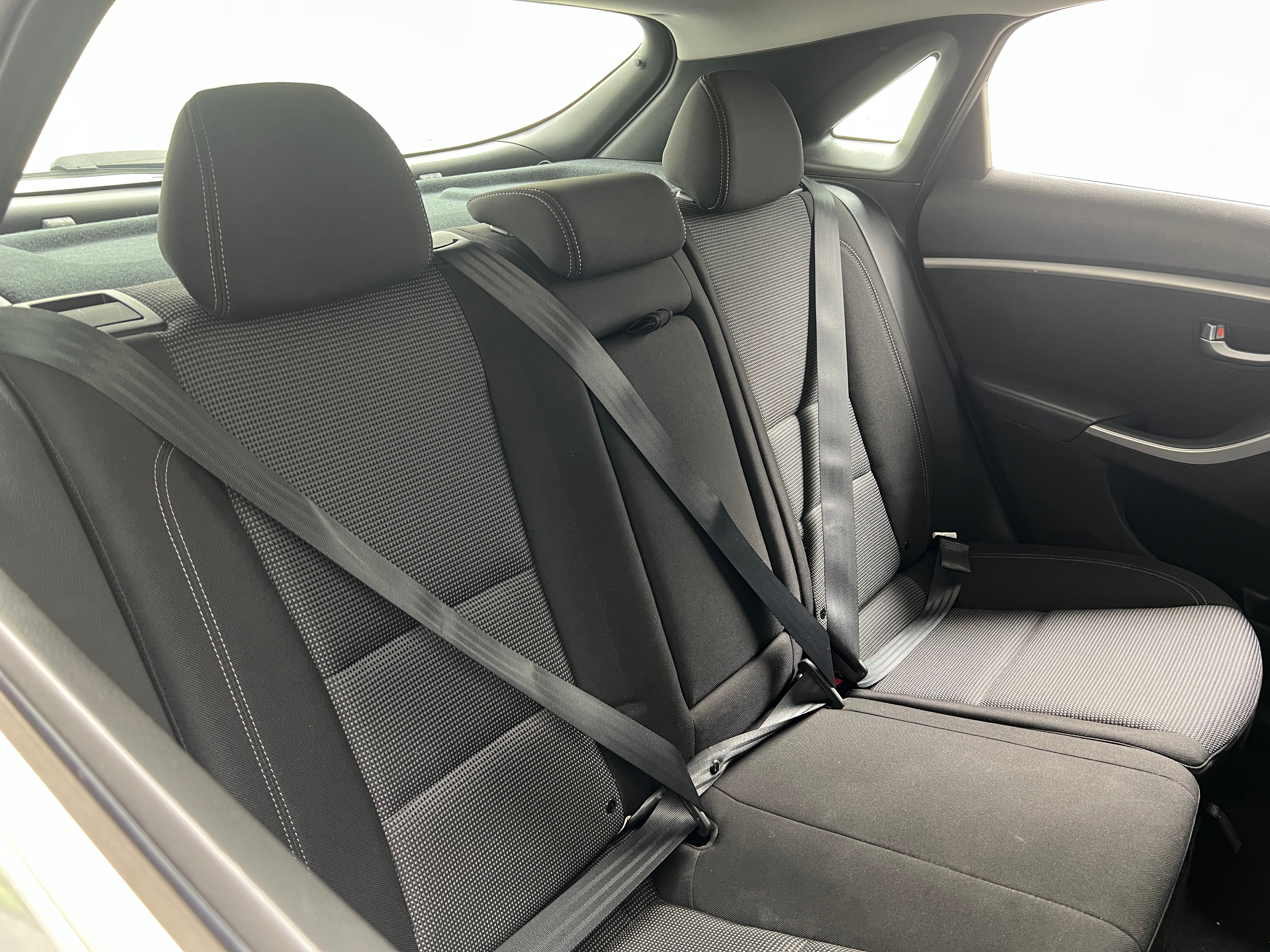 2017 Hyundai Elantra Base 6