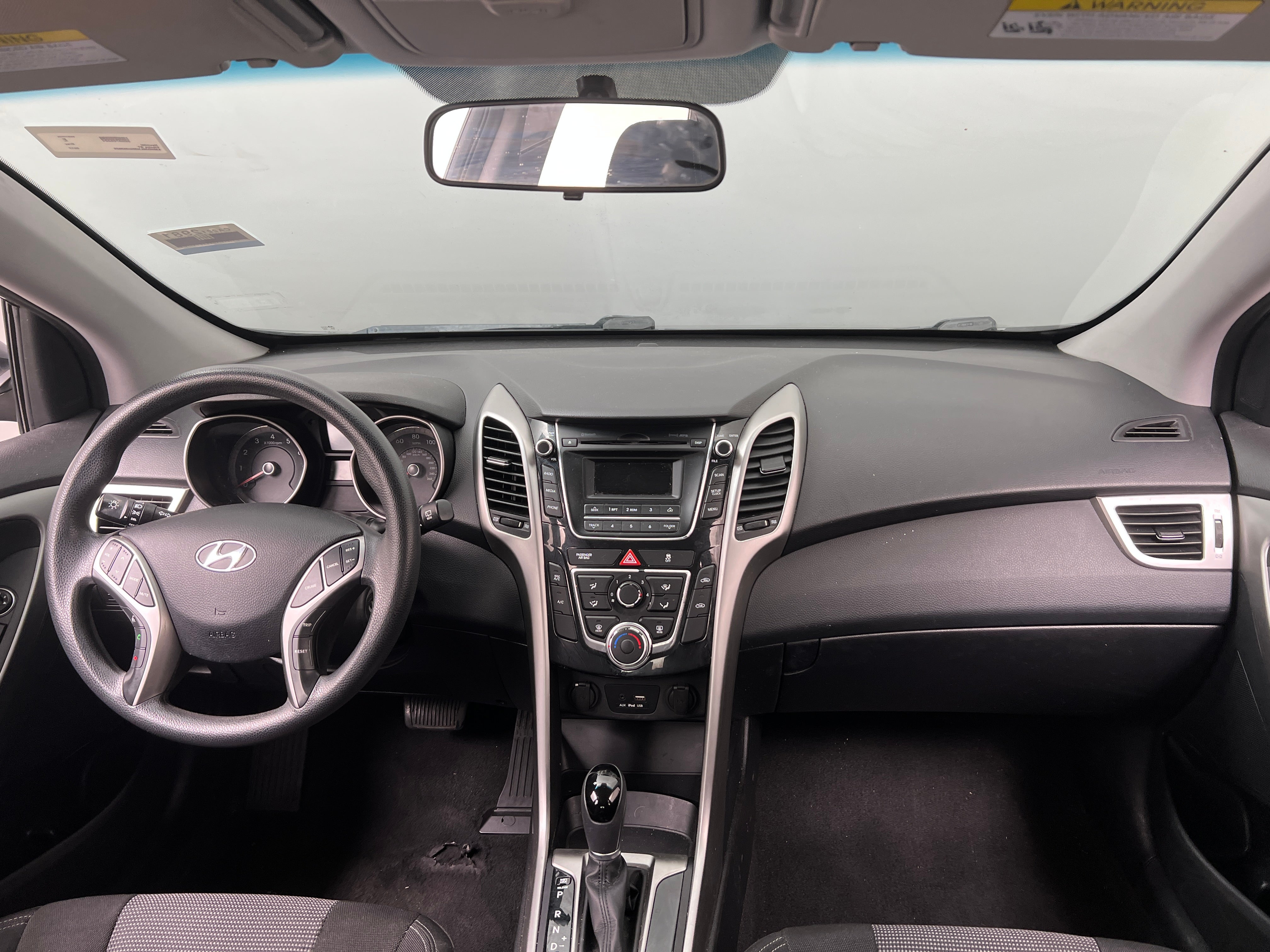2017 Hyundai Elantra Base 3
