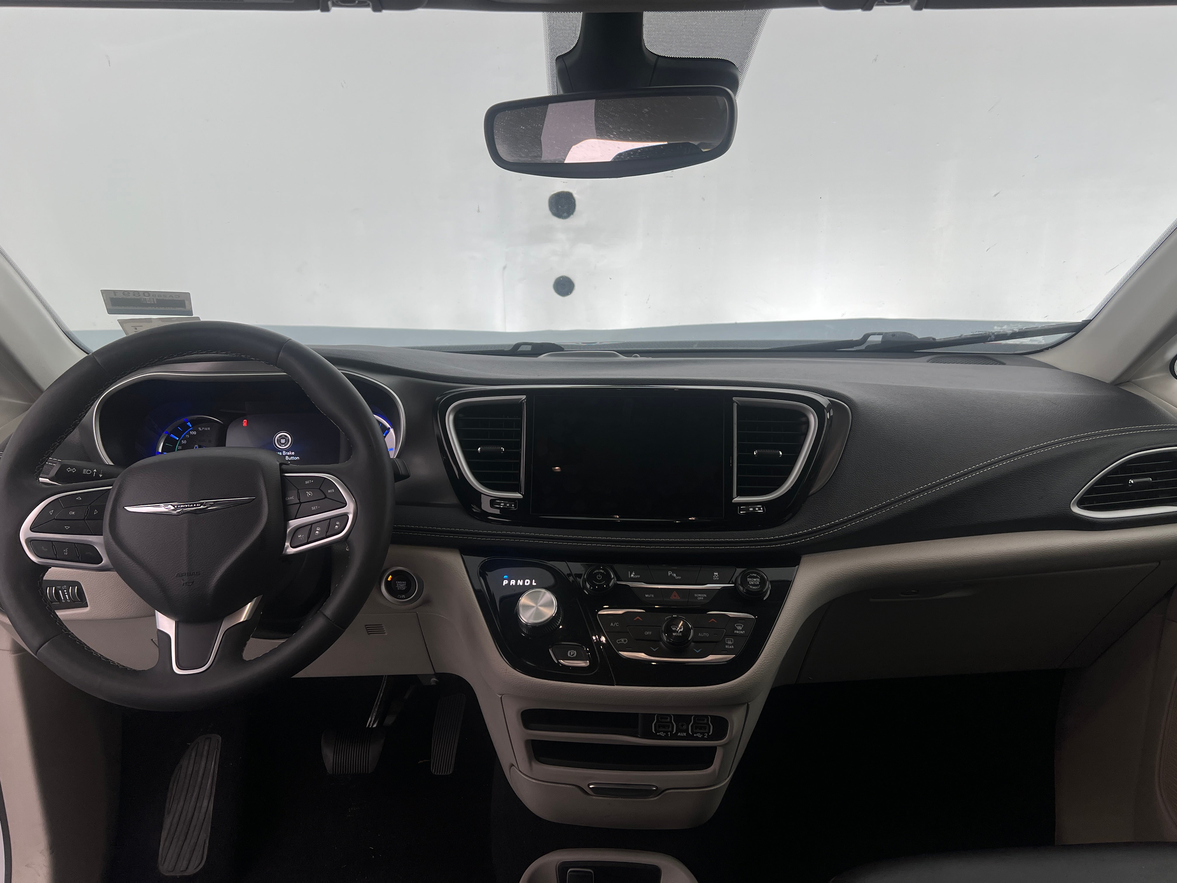 2023 Chrysler Pacifica Hybrid Touring L 2