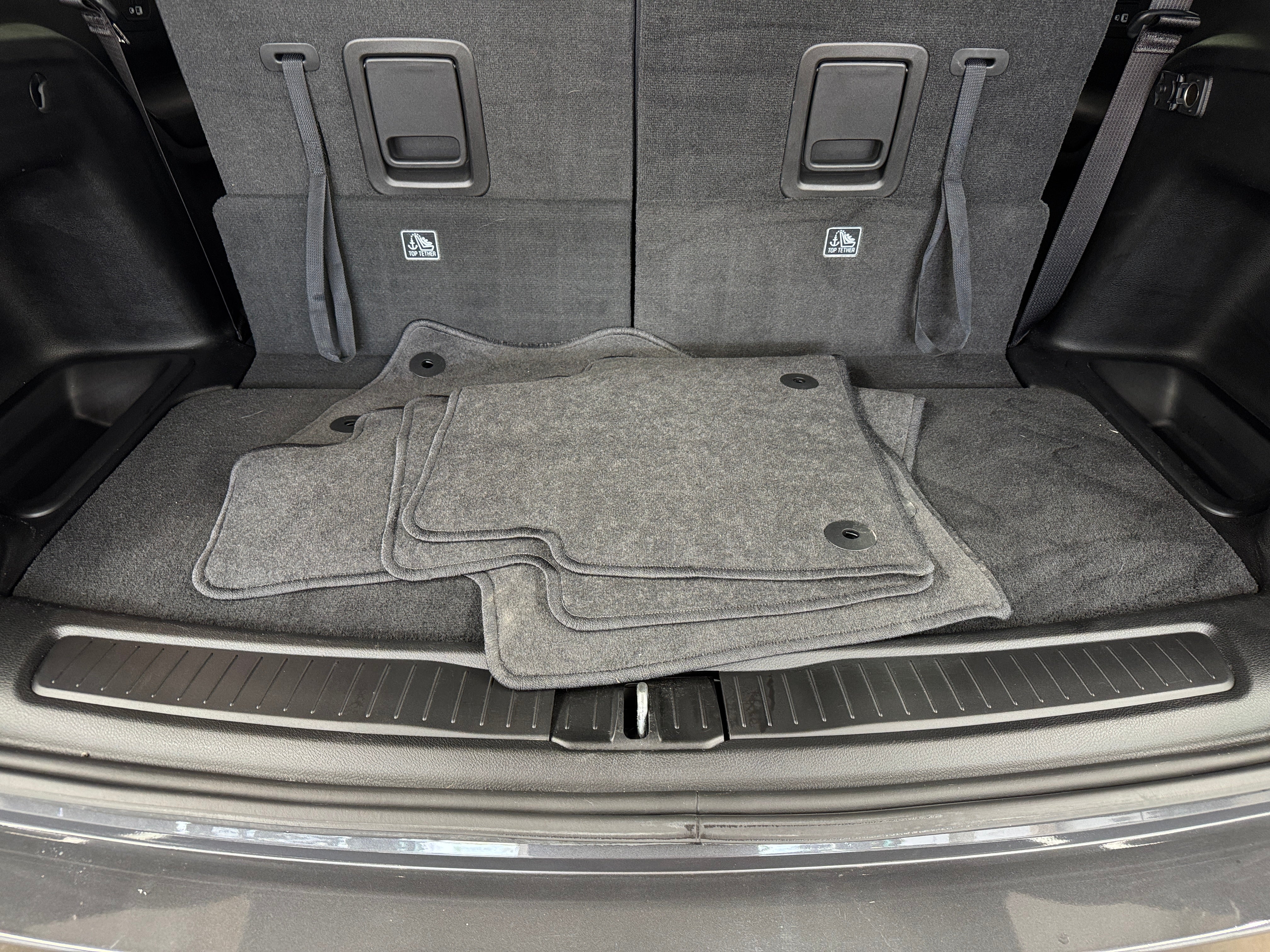 2022 Jeep Grand Cherokee L Laredo 7