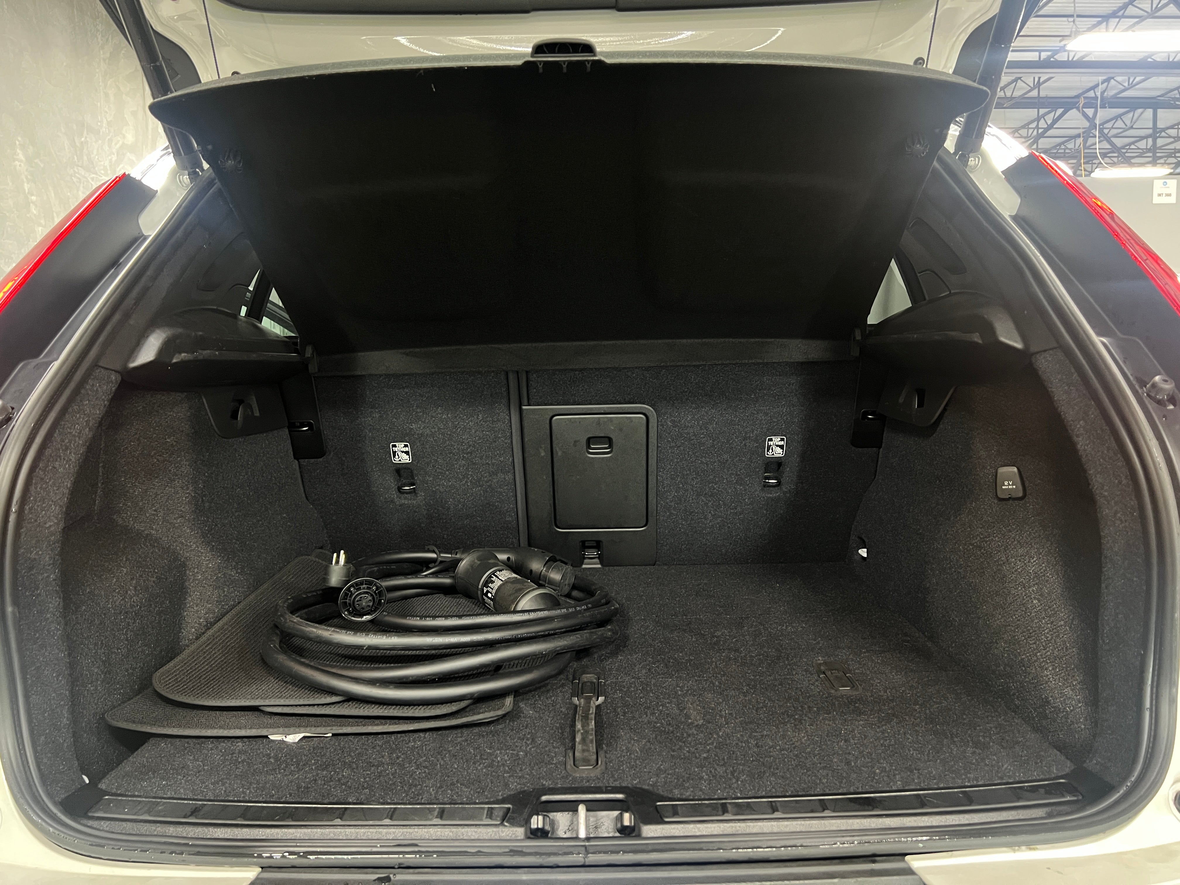 2023 Volvo XC40 Recharge Ultimate 6