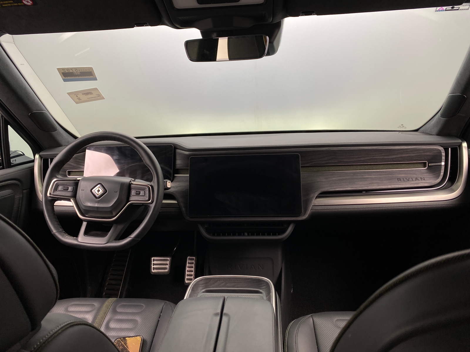 Thumbnail: 2023 Rivian R1S - 2
