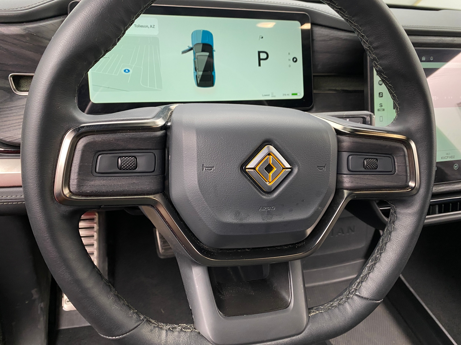 Thumbnail: 2023 Rivian R1S - 4