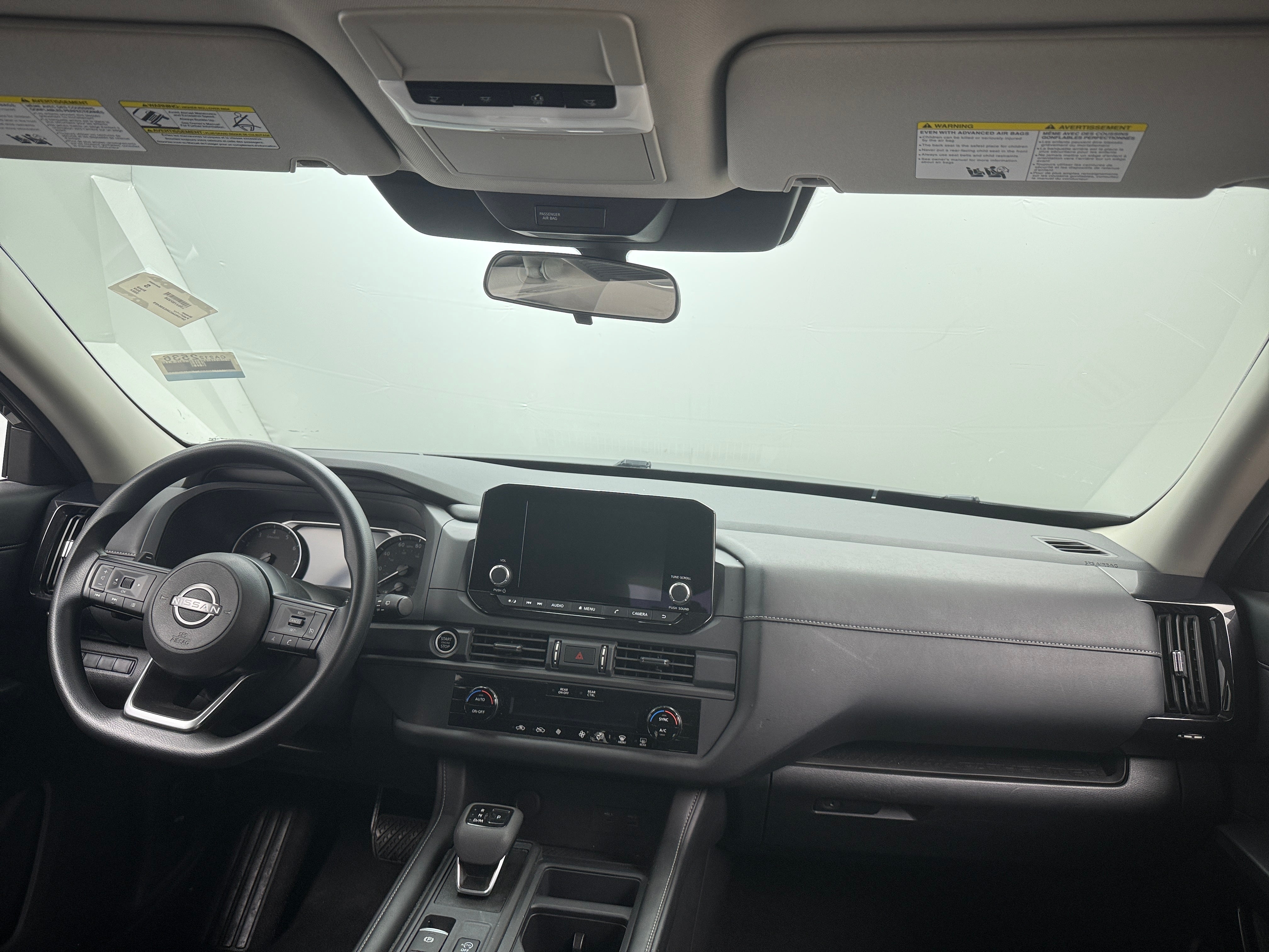 2024 Nissan Pathfinder S 3