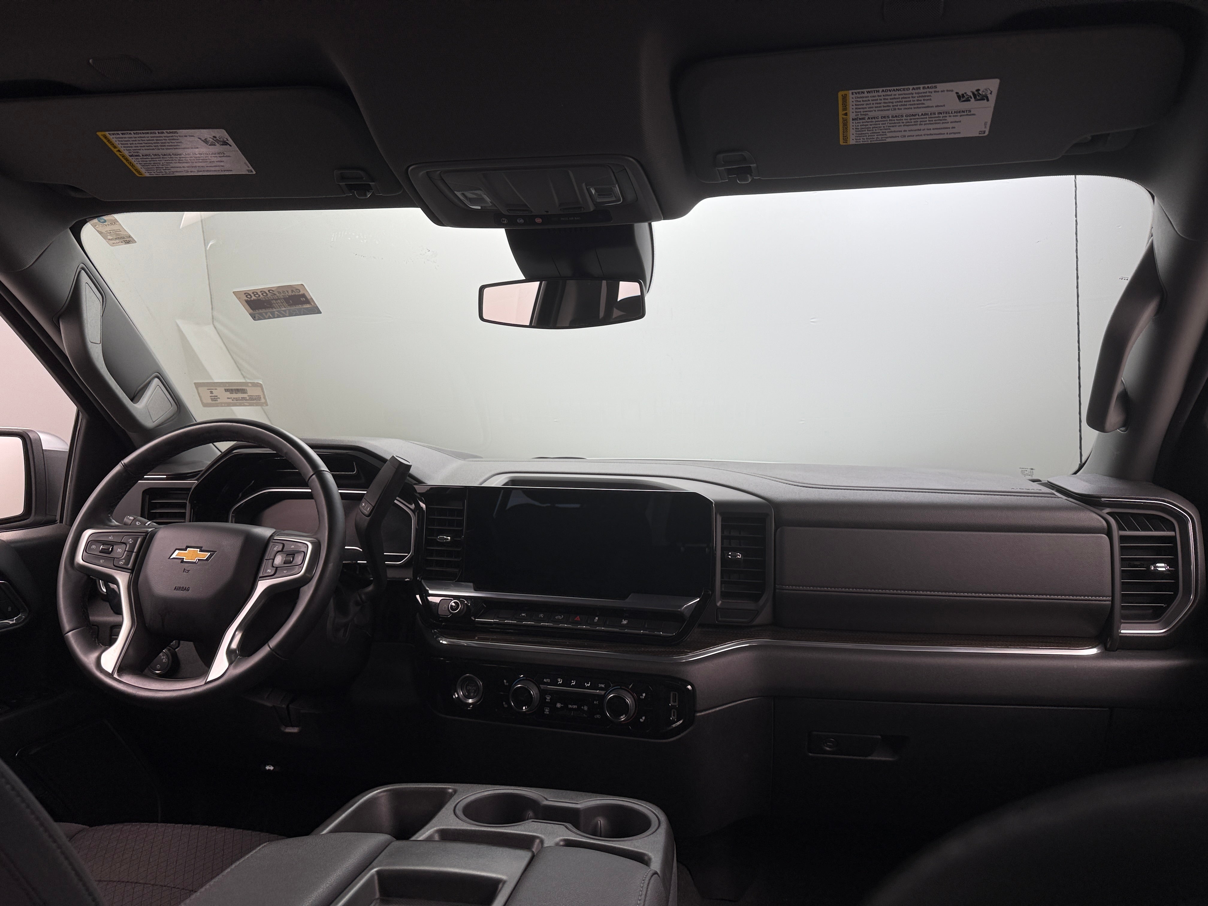 2023 Chevrolet Silverado 1500 LT 3