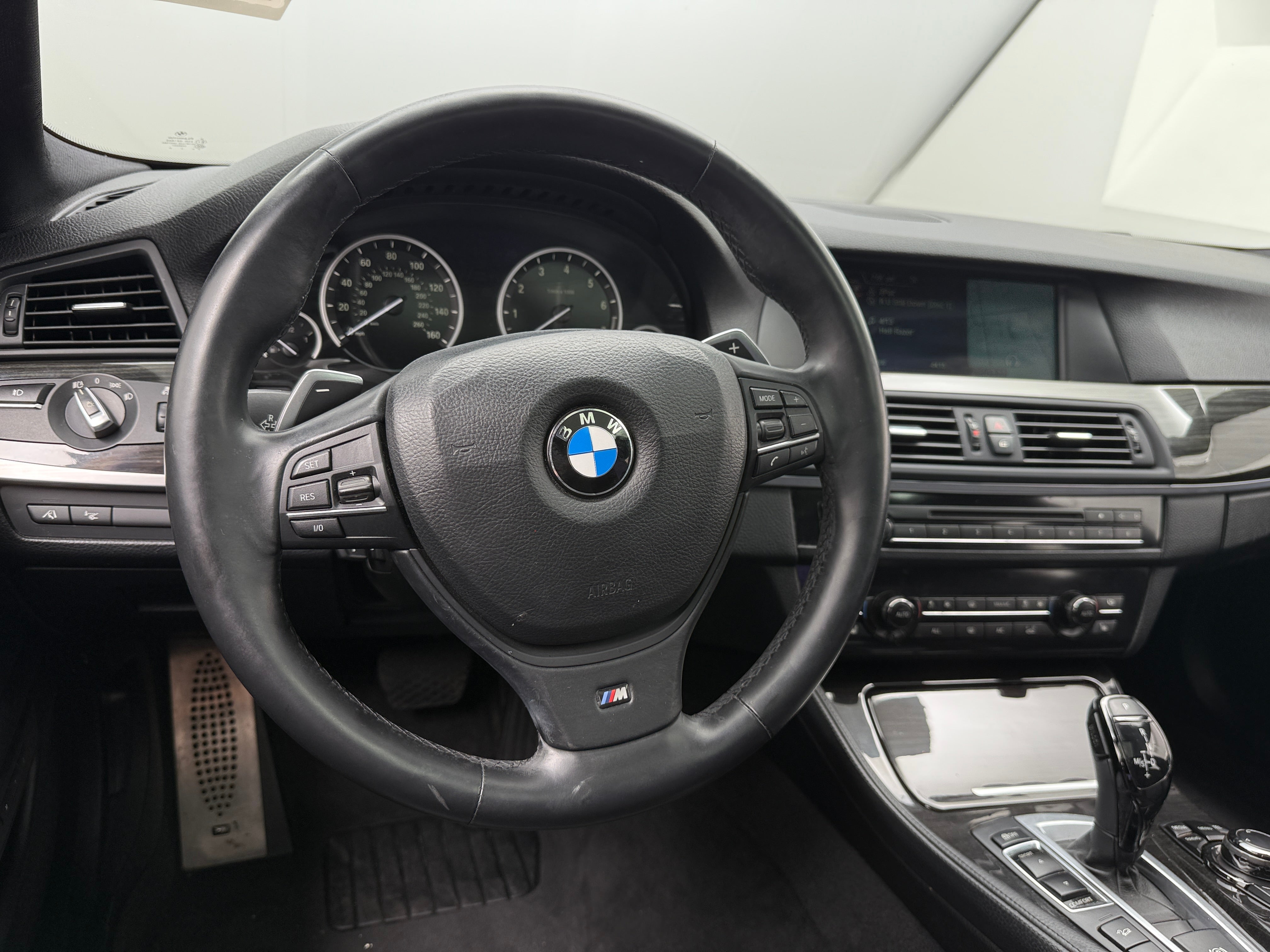 2013 BMW 5 Series 550i xDrive 4