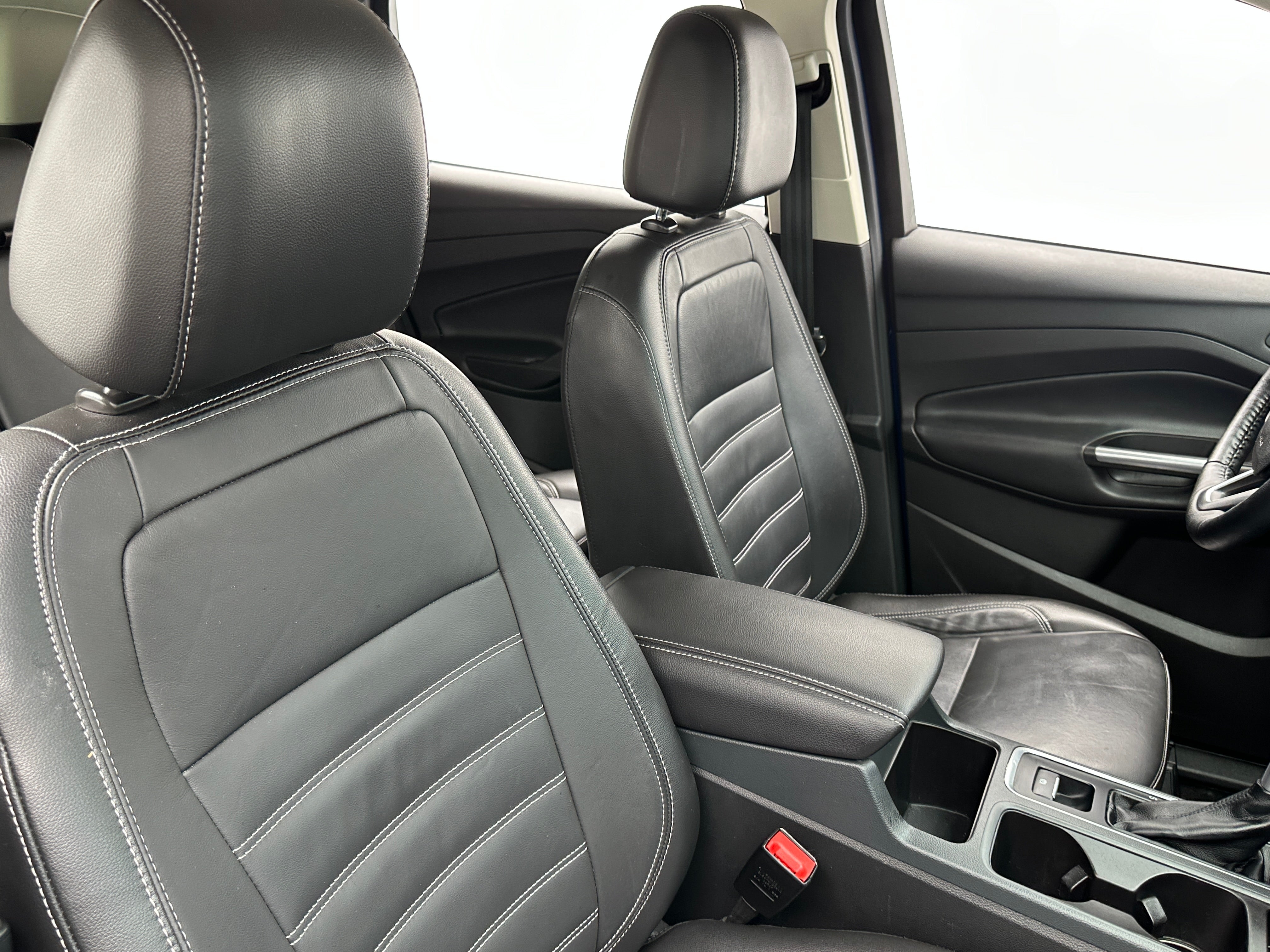 2017 Ford Escape Titanium 2