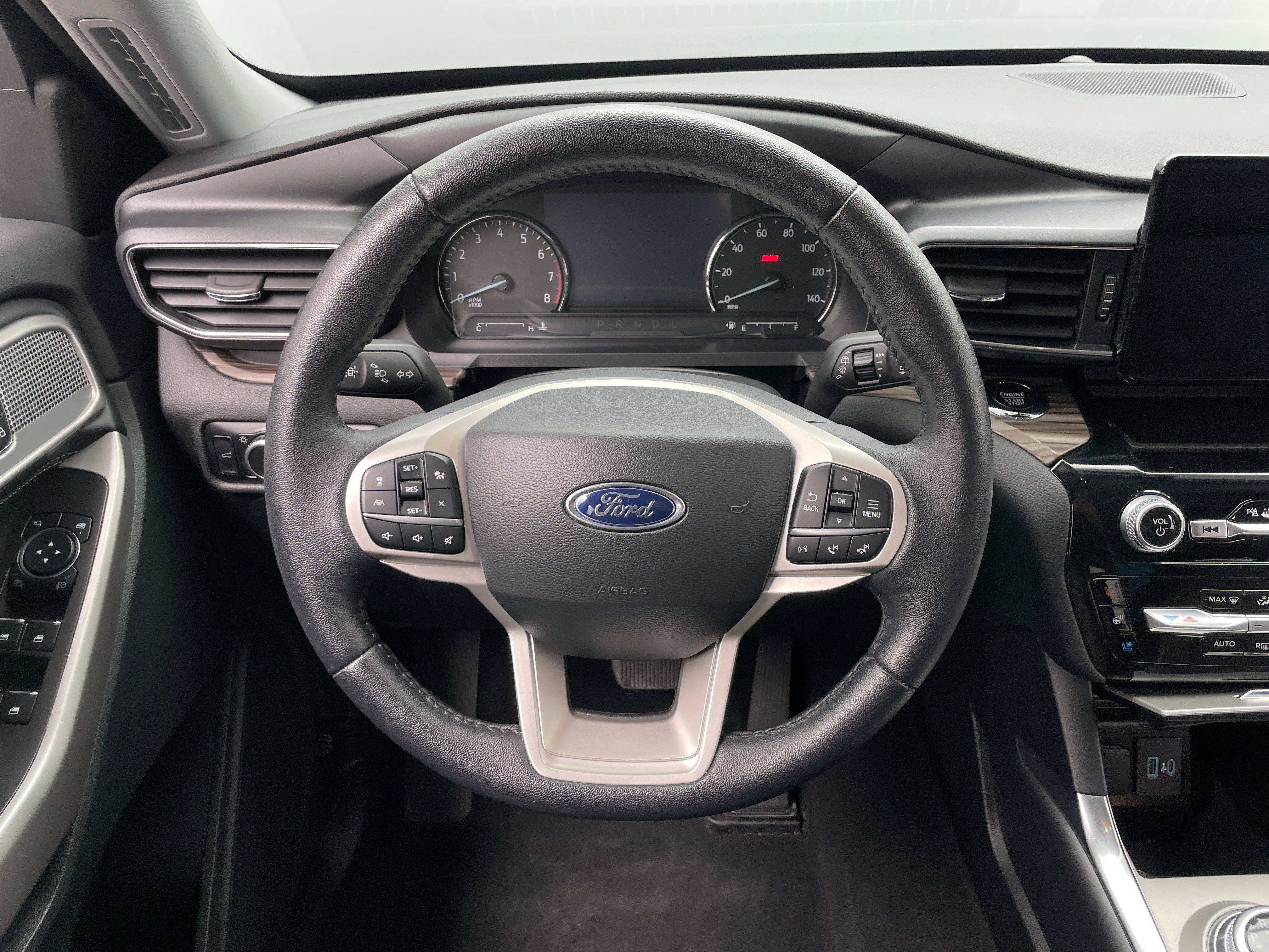 2024 Ford Explorer Limited 4