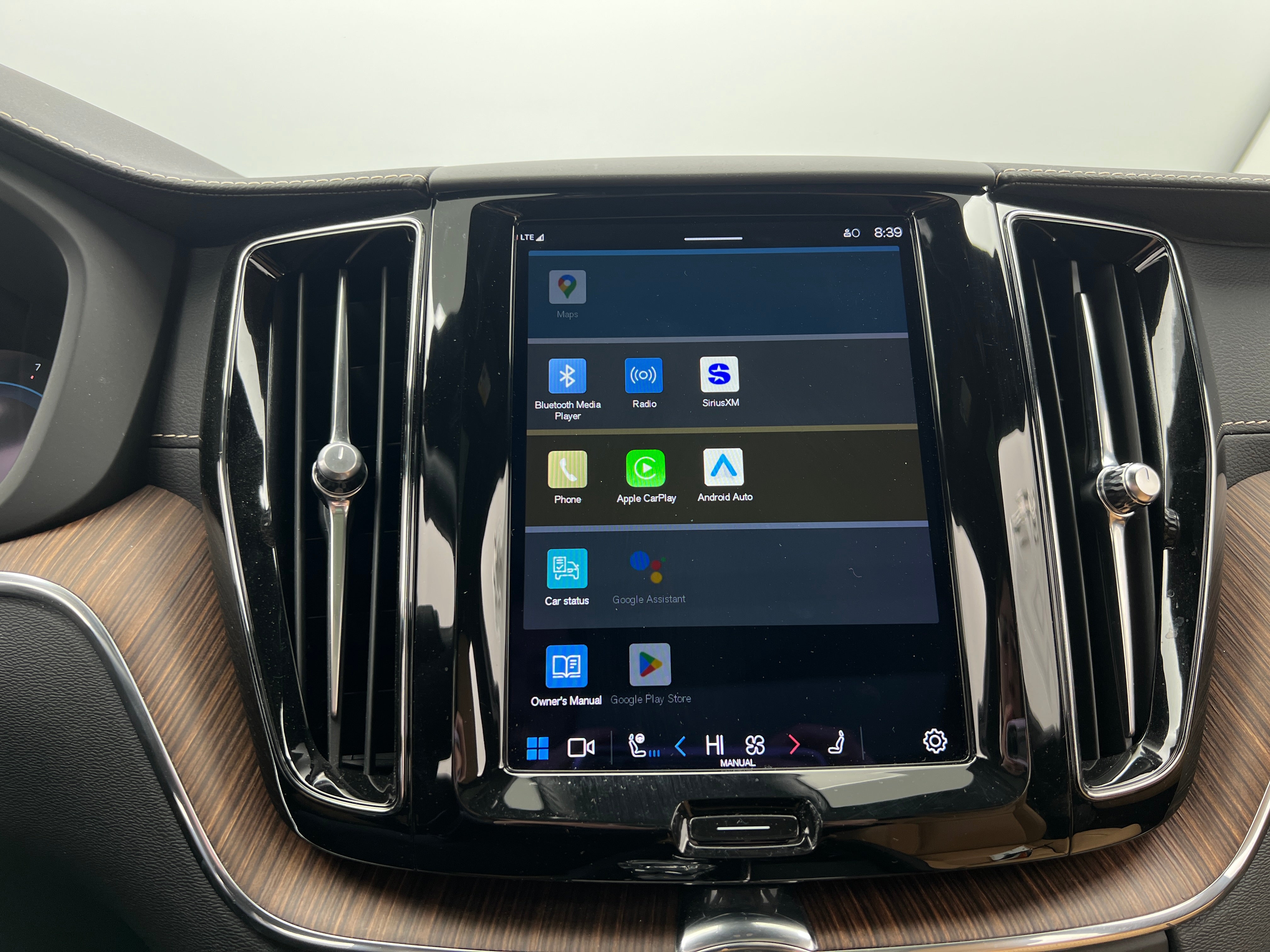 2022 Volvo XC60 B5 Inscription 3