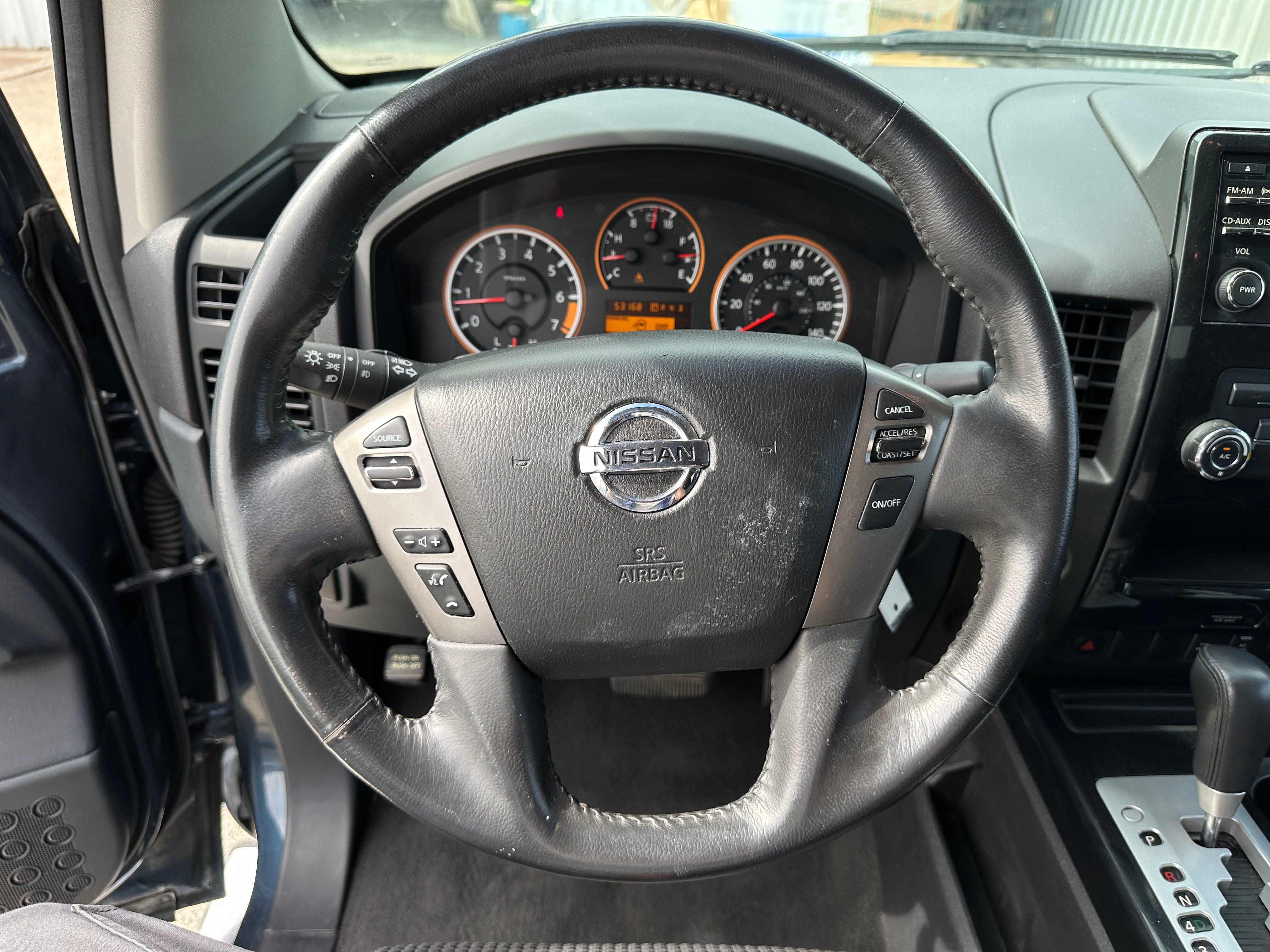 2014 Nissan Titan SV 5