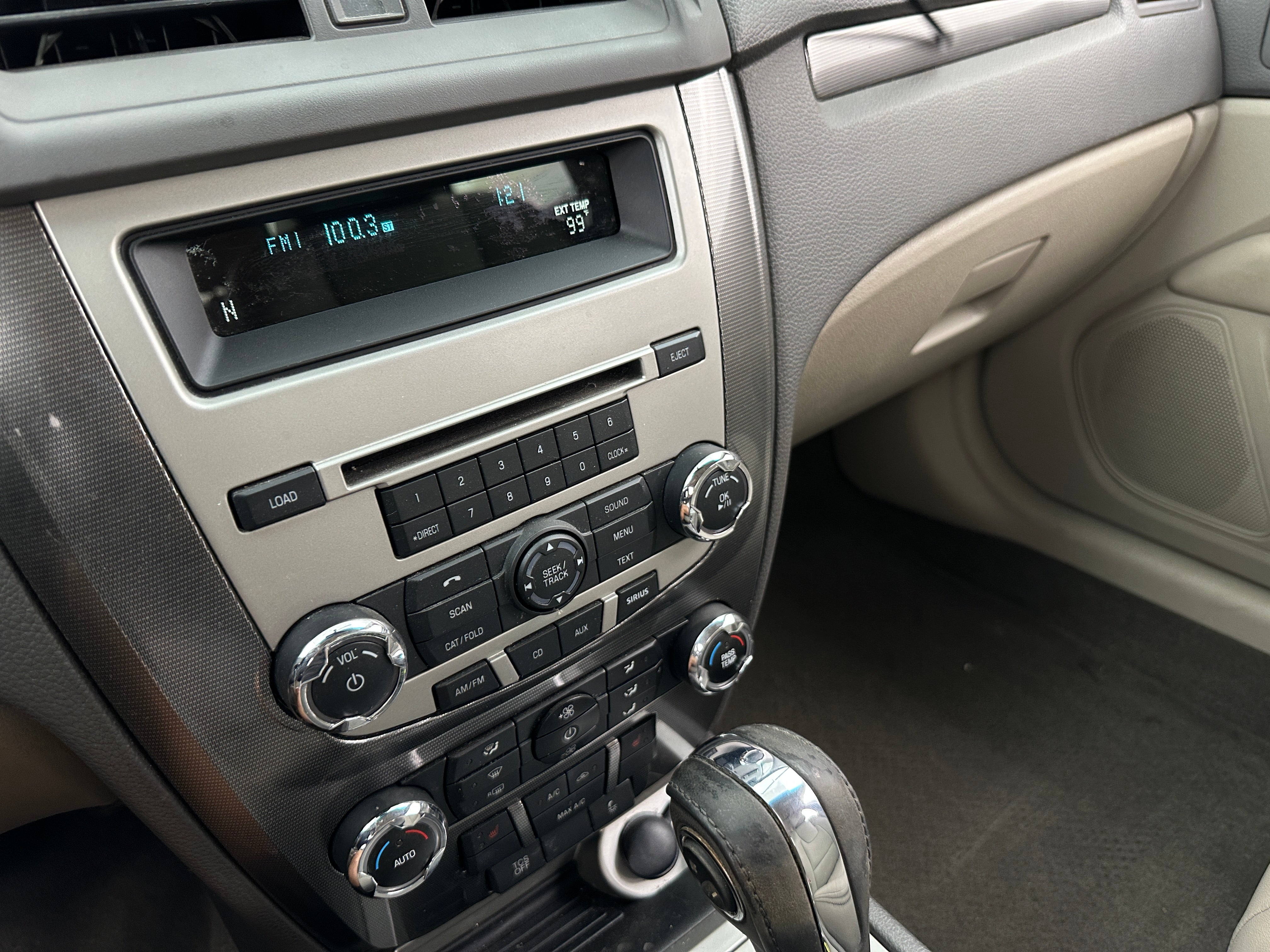 2012 Ford Fusion SEL 3