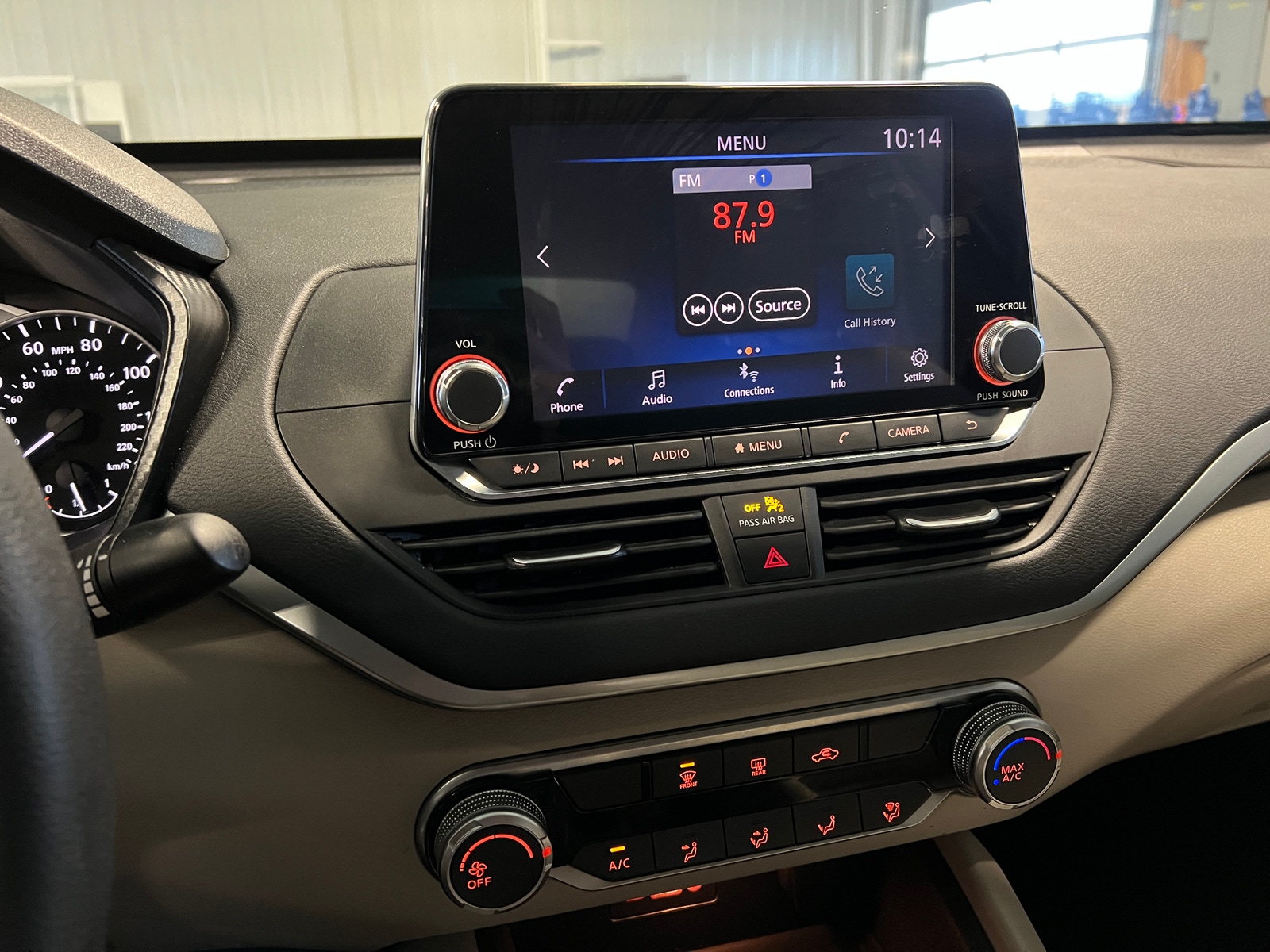 Thumbnail: 2019 Nissan Altima - 4