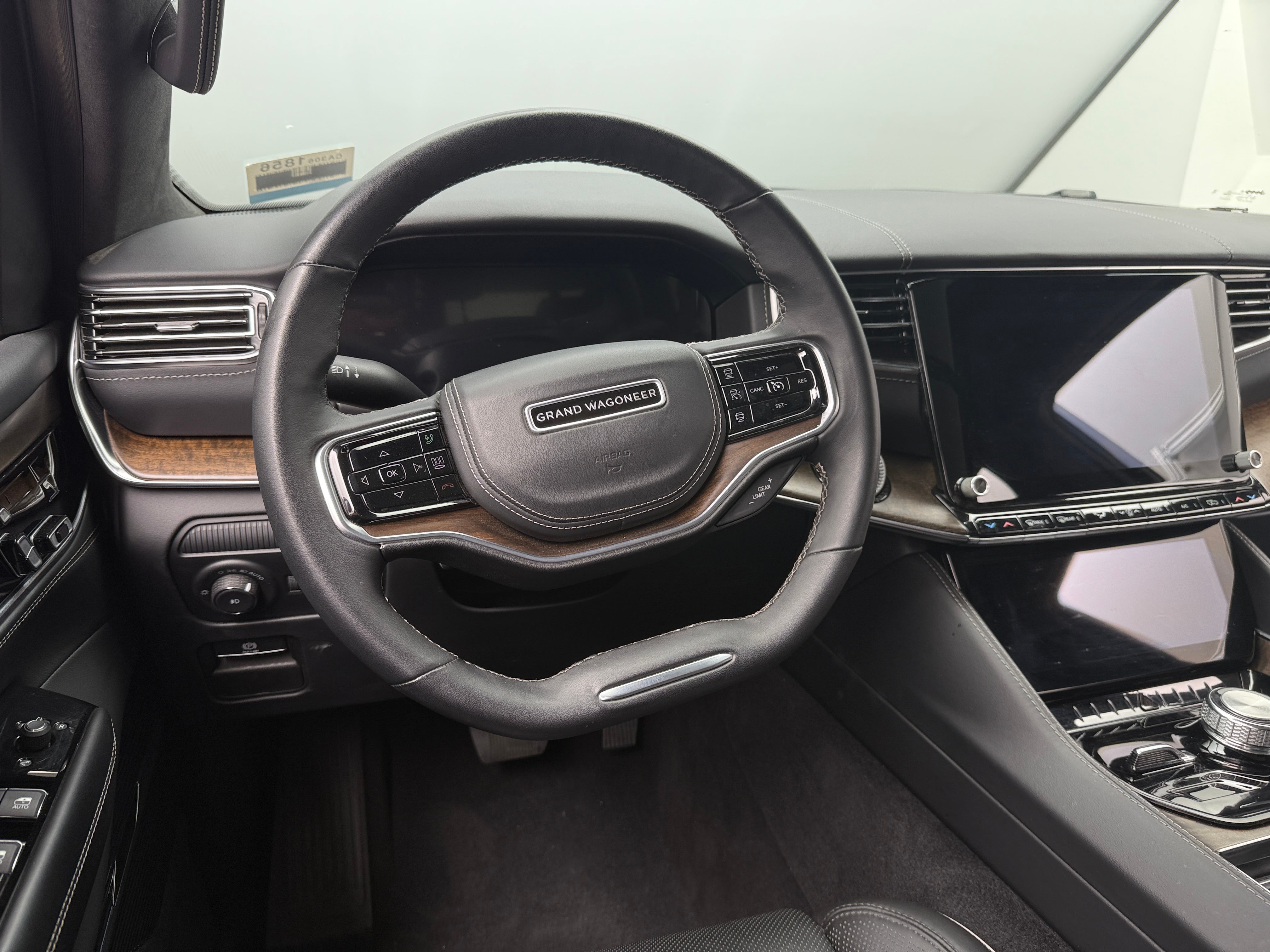 2023 Jeep Grand Wagoneer Series II 4