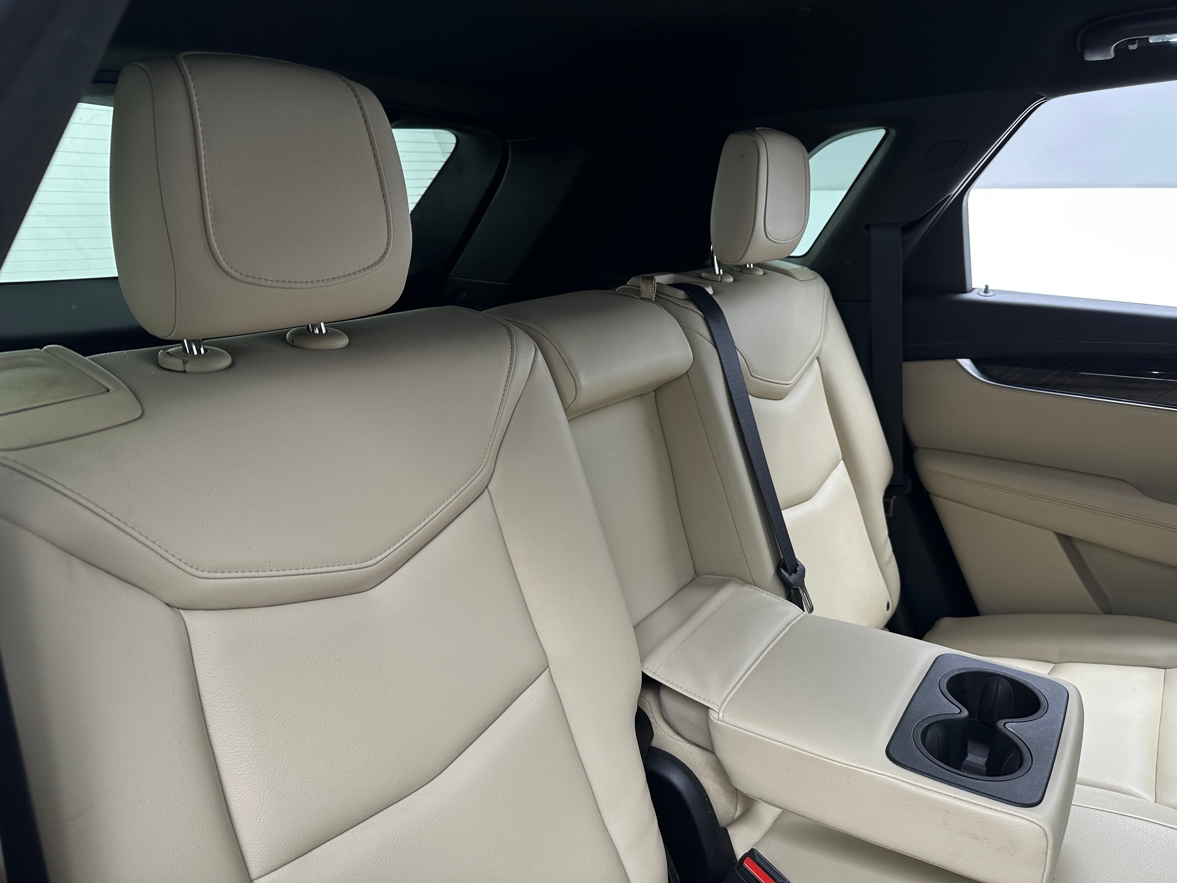 2017 Cadillac XT5 Base 5