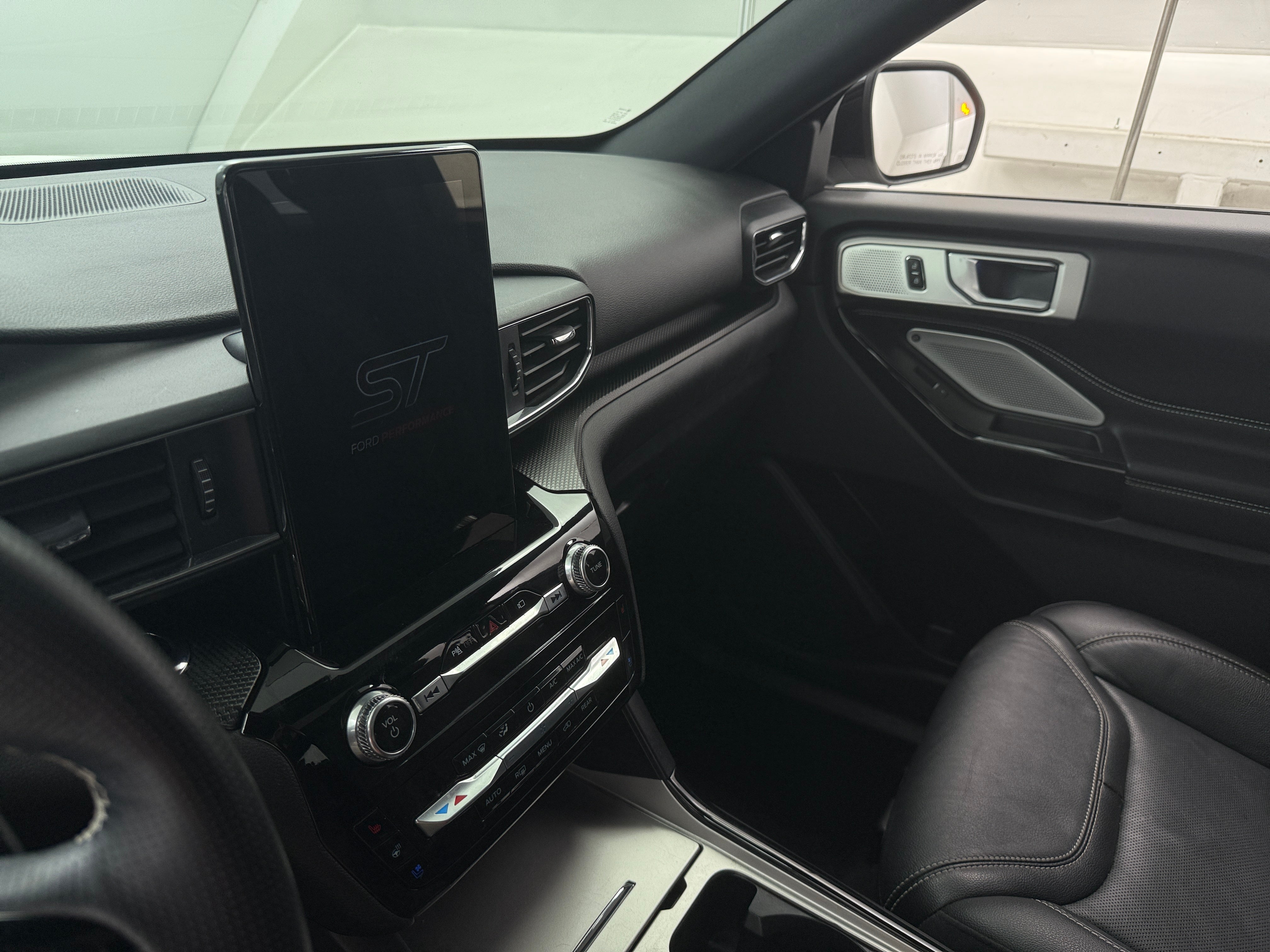 2021 Ford Explorer ST 3