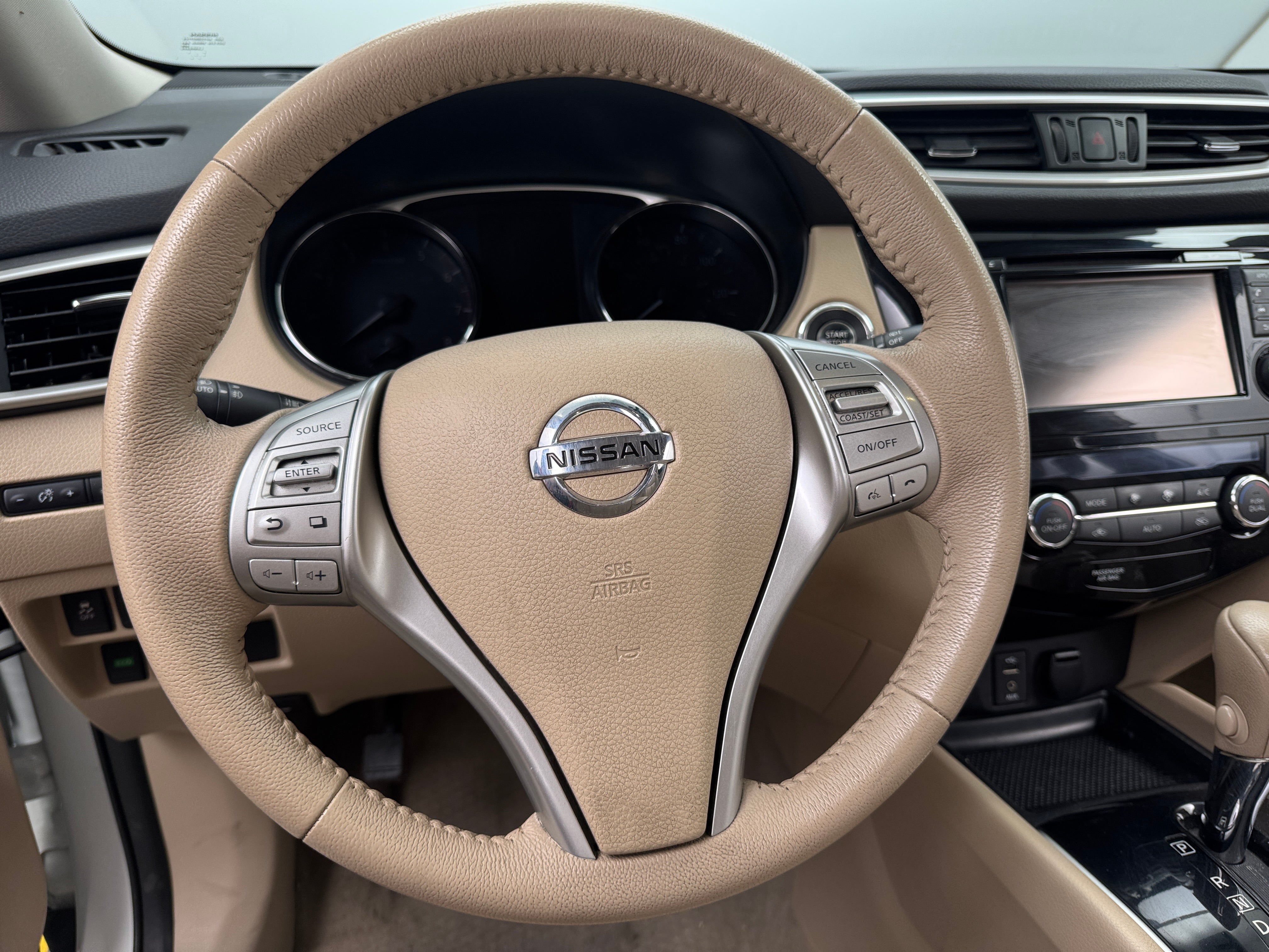 2015 Nissan Rogue SL 4