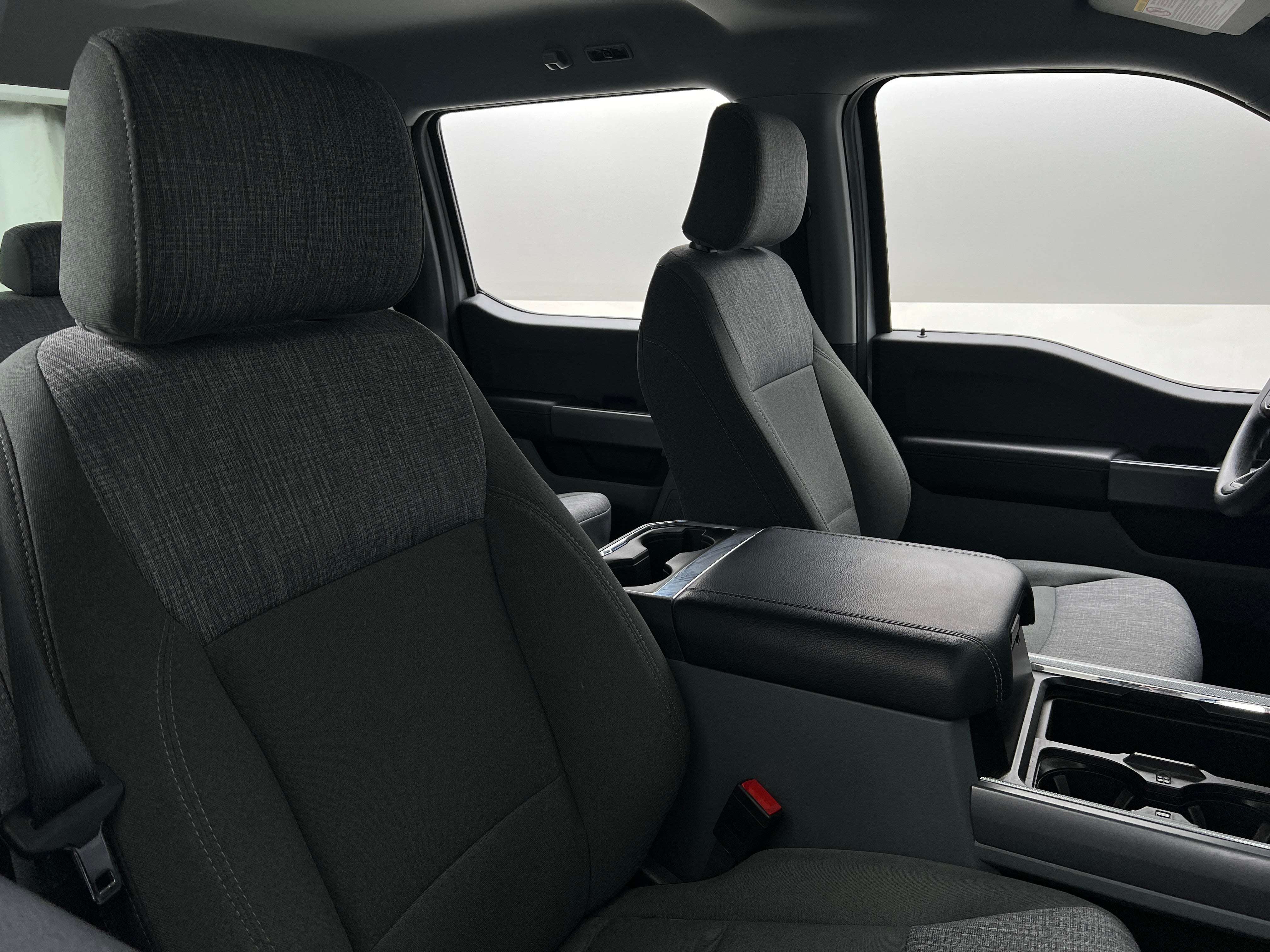 2024 Ford Econoline E-350 2