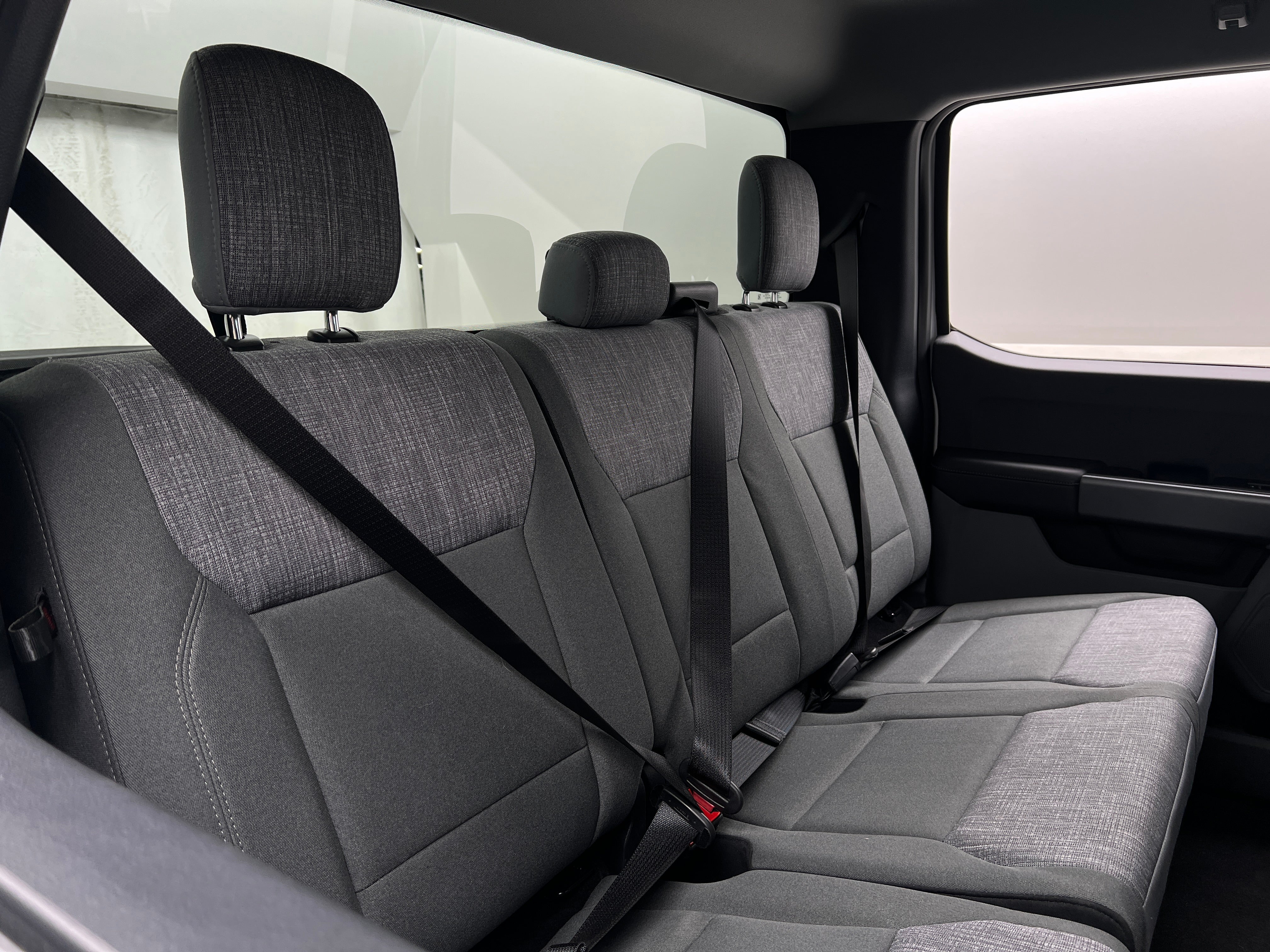 2024 Ford Econoline E-350 6