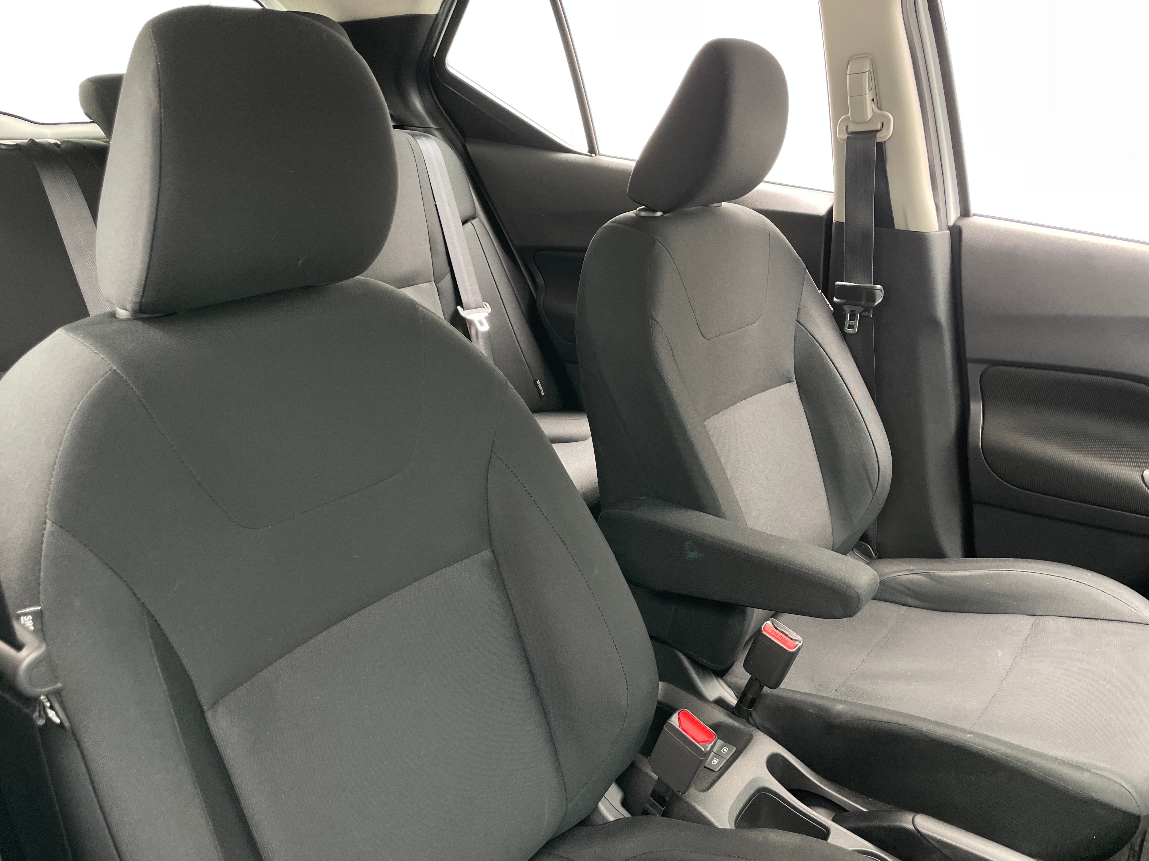 2023 Nissan Kicks S 2