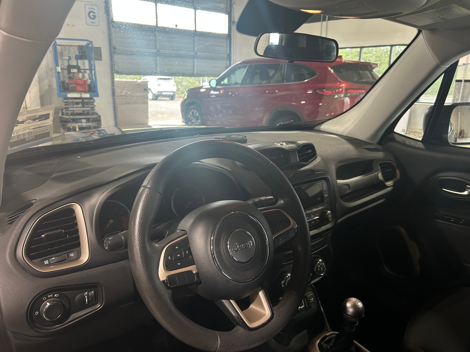 Thumbnail: 2016 Jeep Renegade - 3
