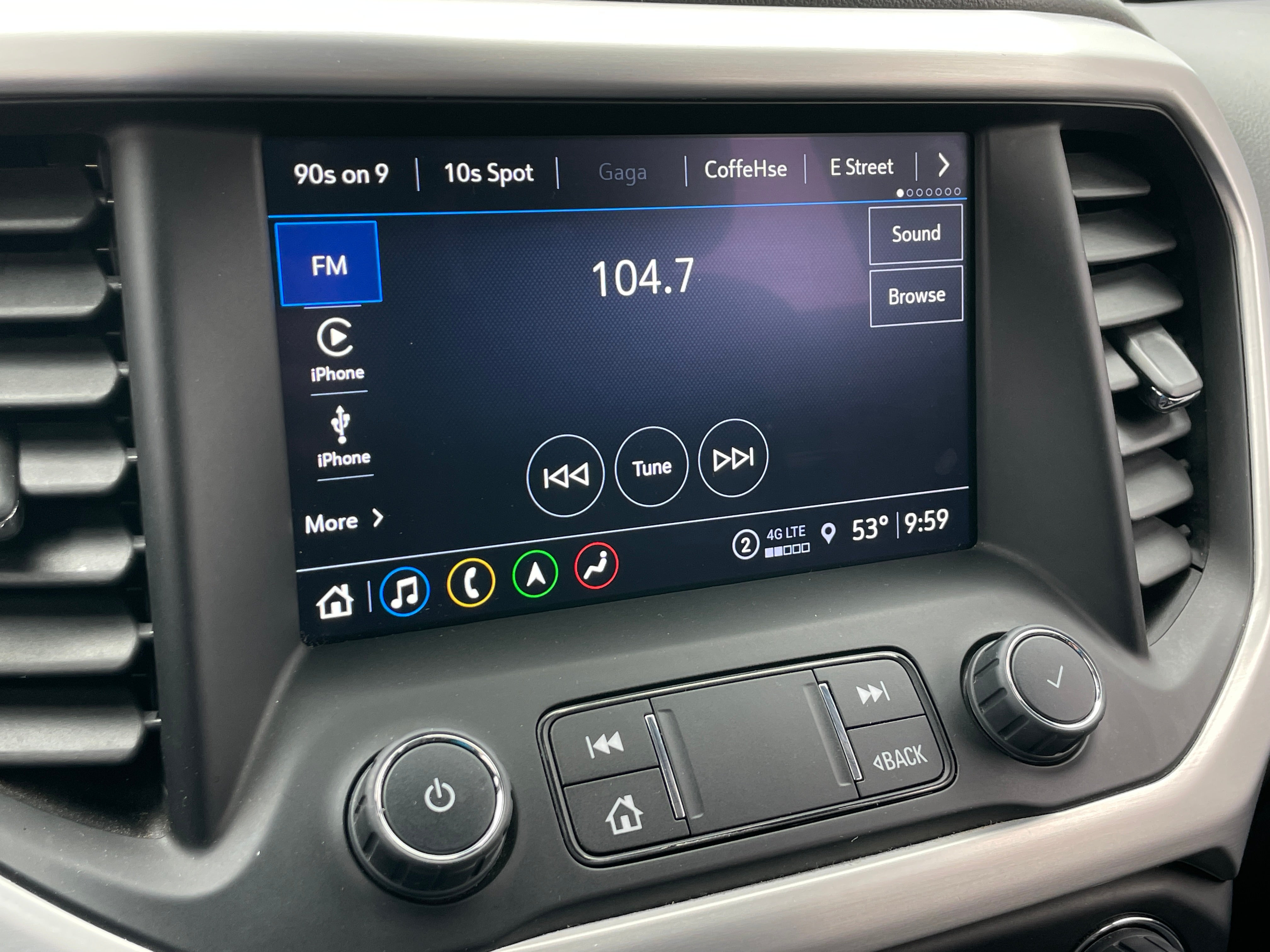 2023 GMC Acadia SLT 3
