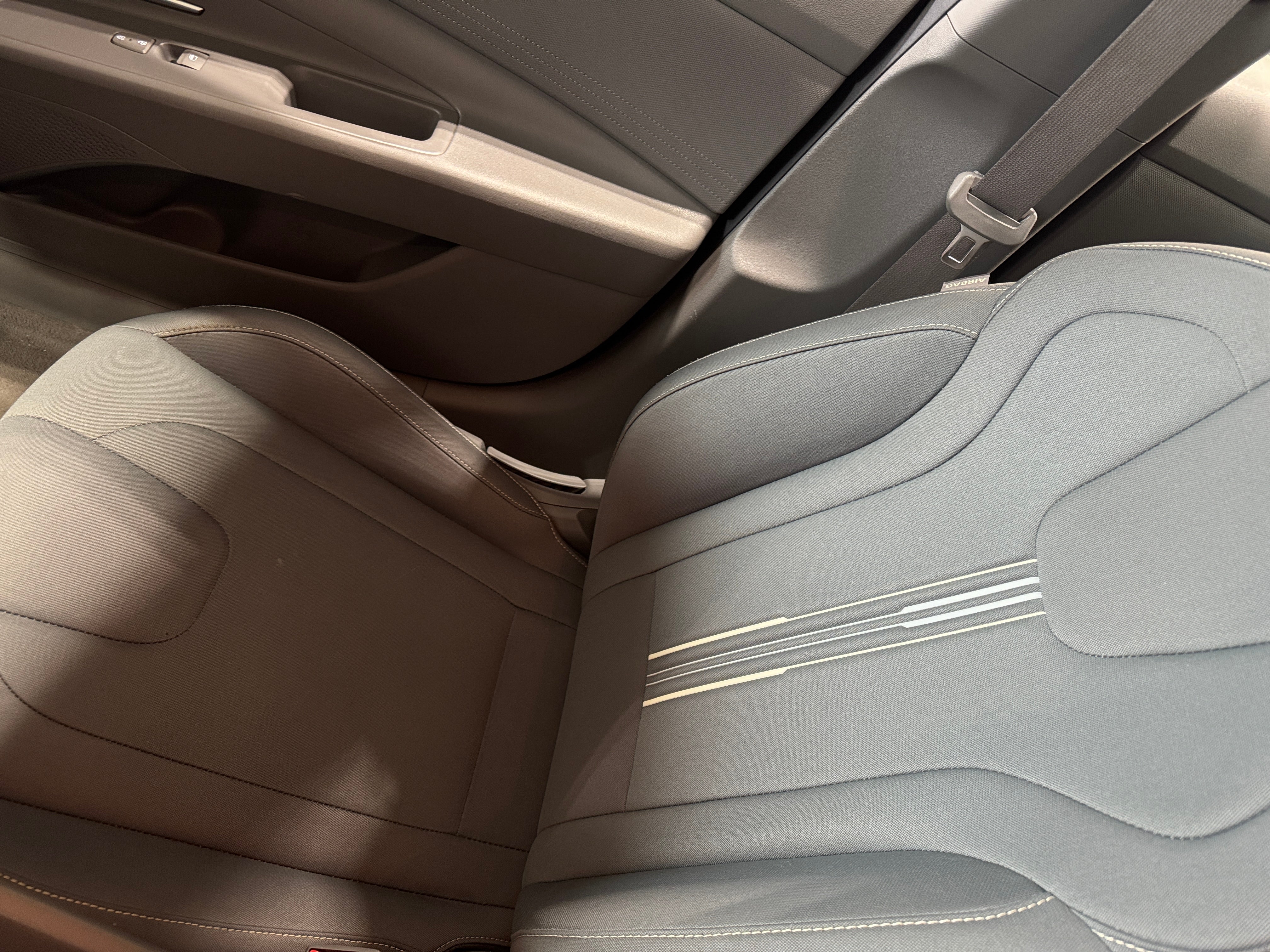 2023 Hyundai Elantra SEL 2