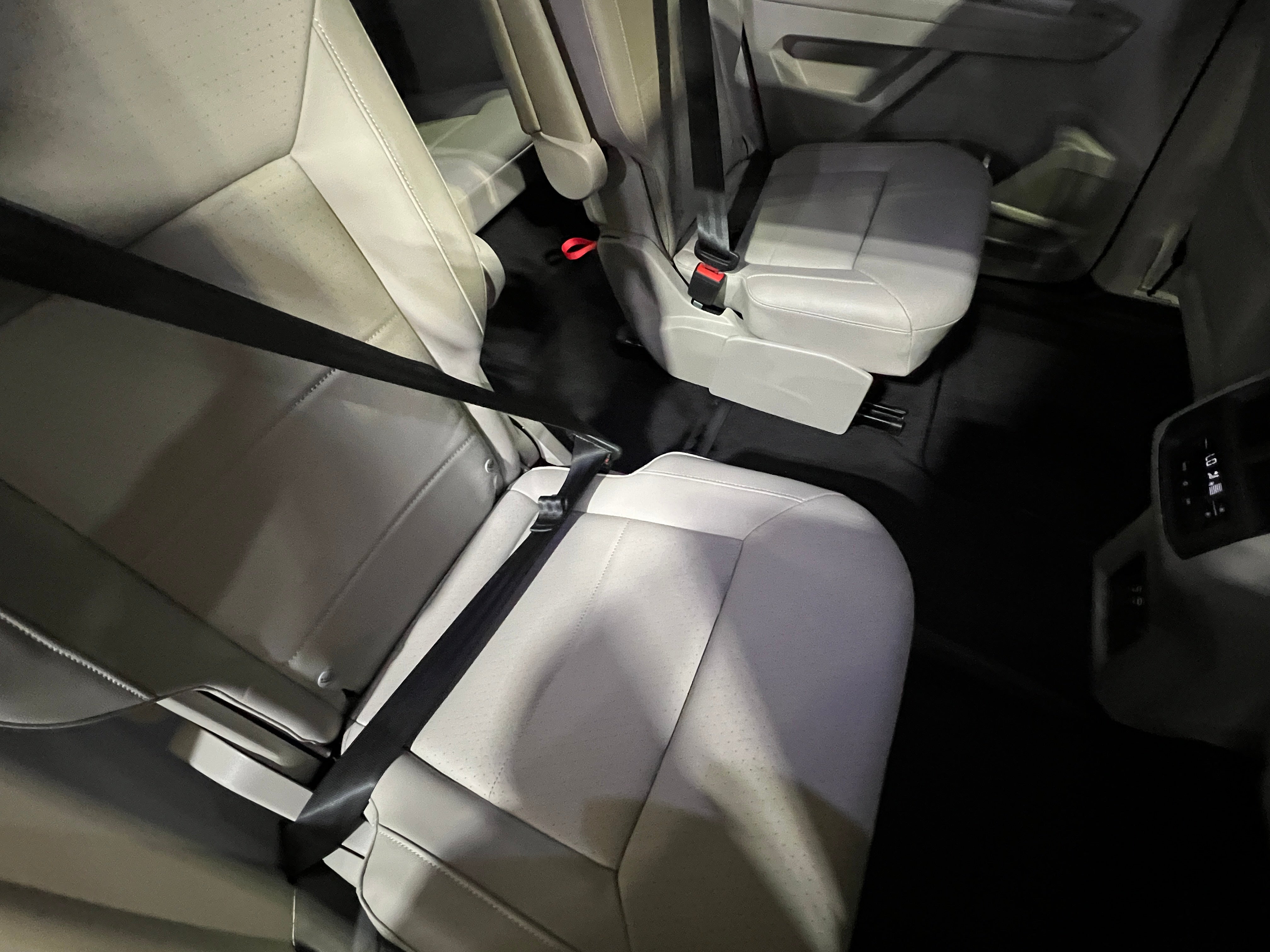 2022 Volkswagen Atlas SEL 5